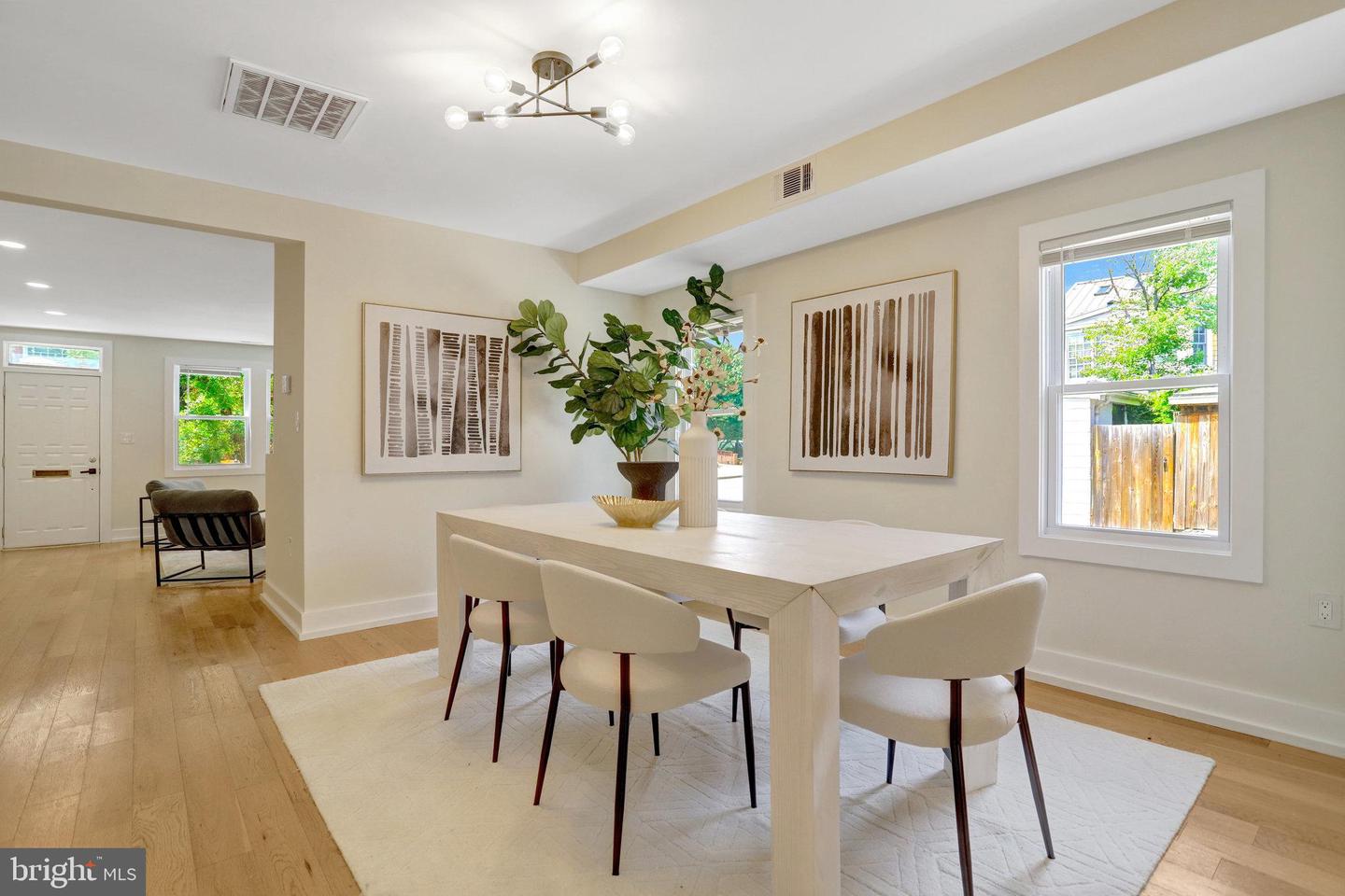 310 S ALFRED ST, ALEXANDRIA, Virginia 22314, 4 Bedrooms Bedrooms, ,3 BathroomsBathrooms,Residential,For sale,310 S ALFRED ST,VAAX2047462 MLS # VAAX2047462