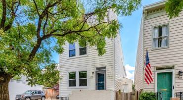 310 S ALFRED ST, ALEXANDRIA, Virginia 22314, 4 Bedrooms Bedrooms, ,3 BathroomsBathrooms,Residential,For sale,310 S ALFRED ST,VAAX2047462 MLS # VAAX2047462
