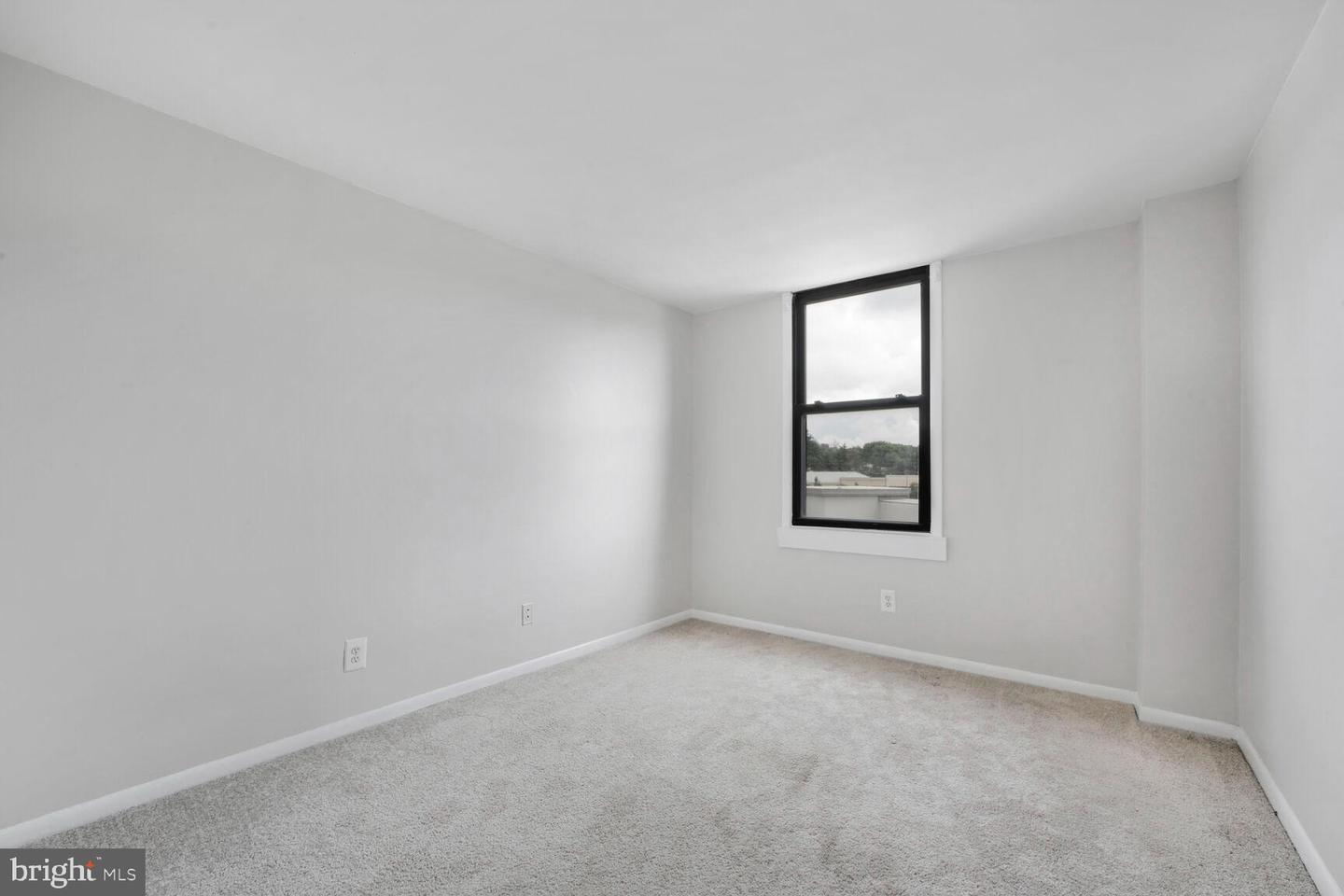 4600 DUKE ST #719, ALEXANDRIA, Virginia 22304, 3 Bedrooms Bedrooms, ,2 BathroomsBathrooms,Residential,For sale,4600 DUKE ST #719,VAAX2047466 MLS # VAAX2047466