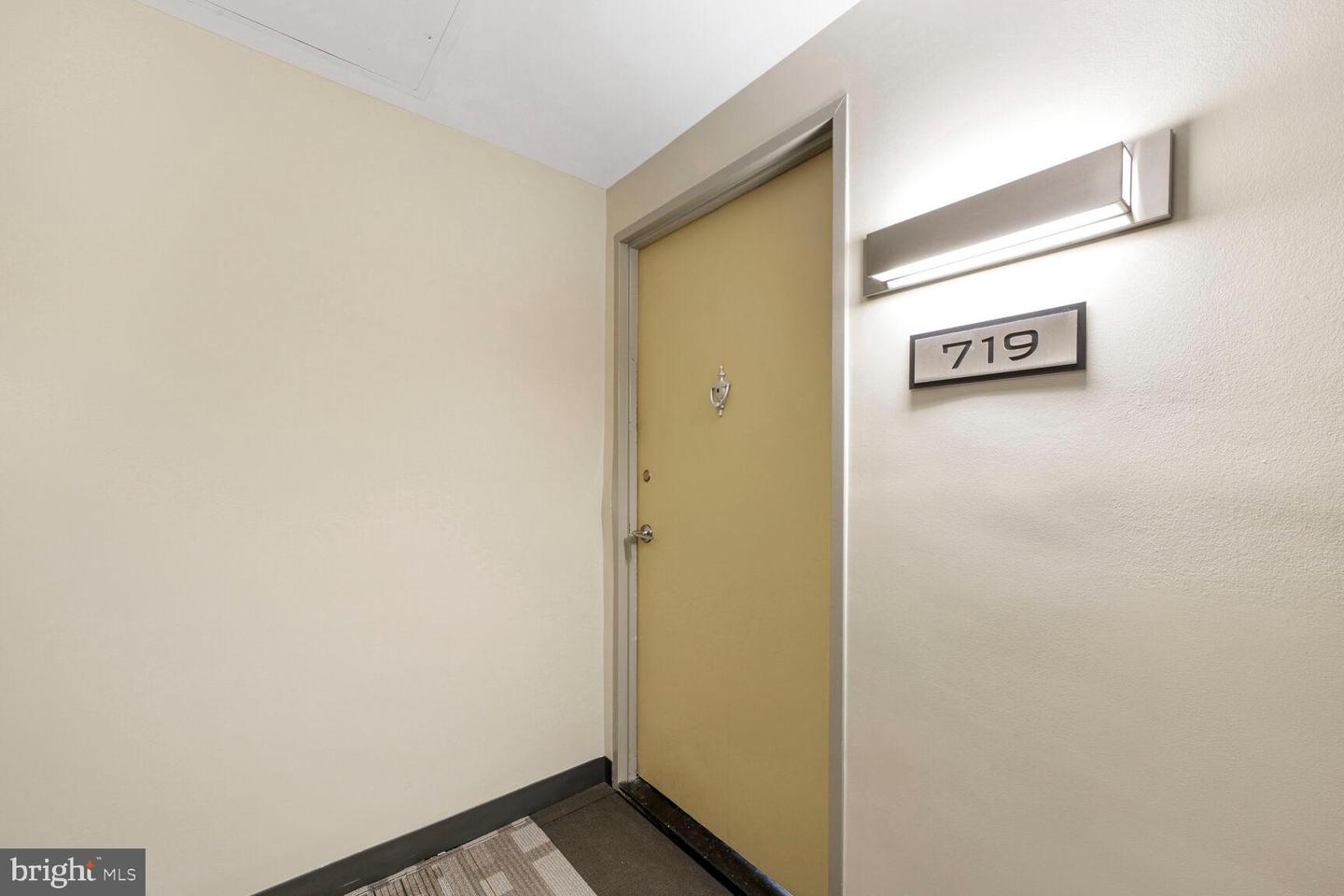 4600 DUKE ST #719, ALEXANDRIA, Virginia 22304, 3 Bedrooms Bedrooms, ,2 BathroomsBathrooms,Residential,For sale,4600 DUKE ST #719,VAAX2047466 MLS # VAAX2047466