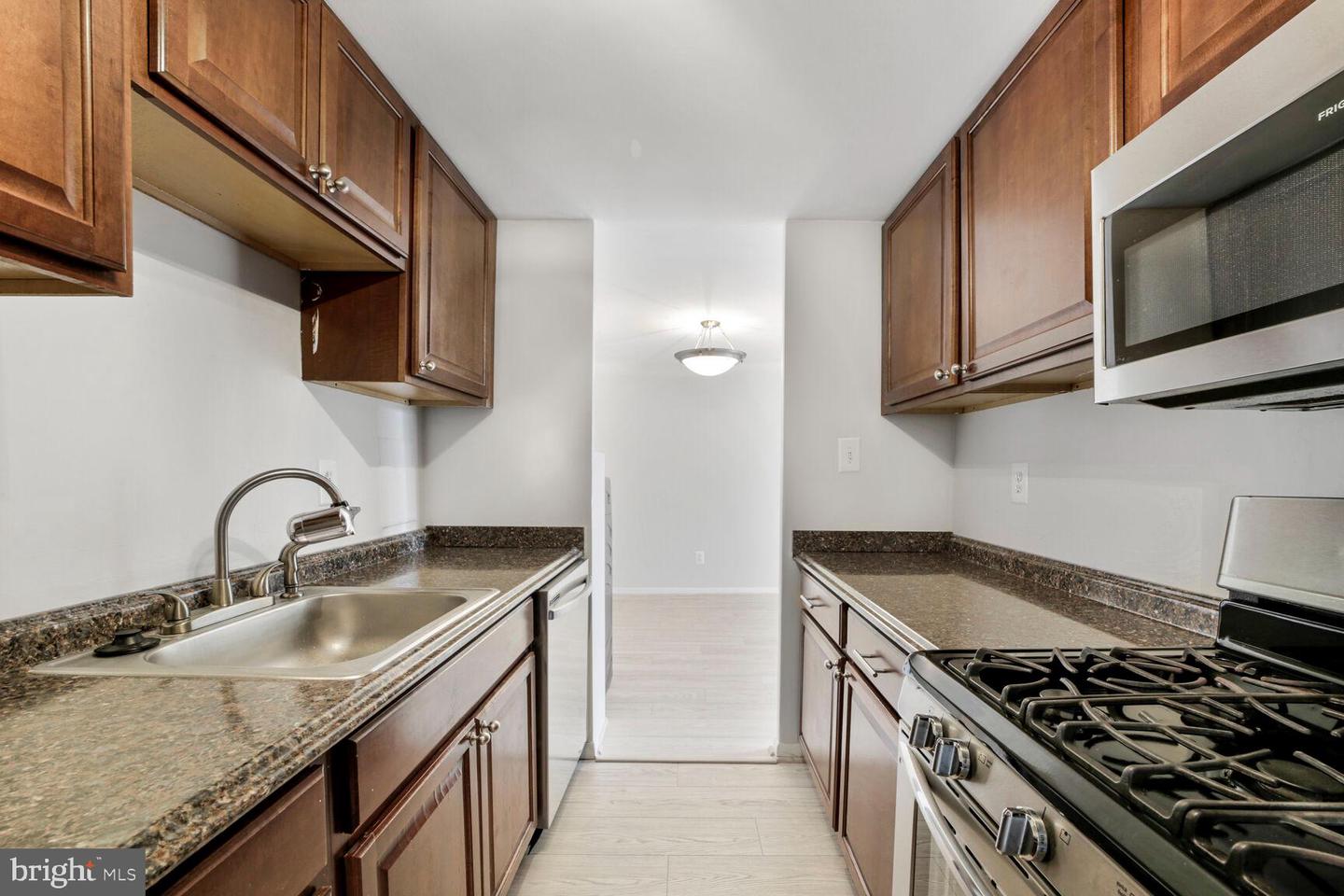 4600 DUKE ST #719, ALEXANDRIA, Virginia 22304, 3 Bedrooms Bedrooms, ,2 BathroomsBathrooms,Residential,For sale,4600 DUKE ST #719,VAAX2047466 MLS # VAAX2047466