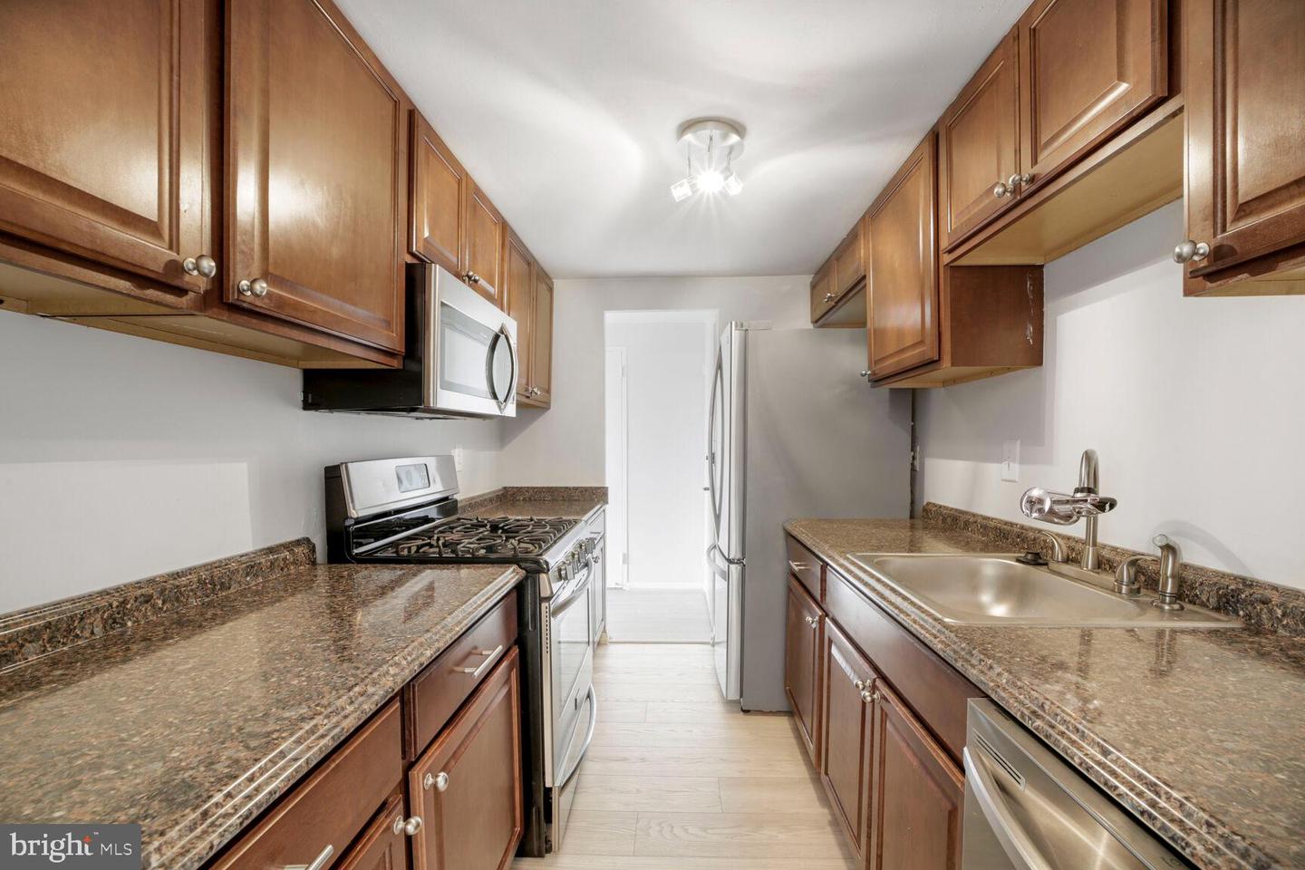 4600 DUKE ST #719, ALEXANDRIA, Virginia 22304, 3 Bedrooms Bedrooms, ,2 BathroomsBathrooms,Residential,For sale,4600 DUKE ST #719,VAAX2047466 MLS # VAAX2047466