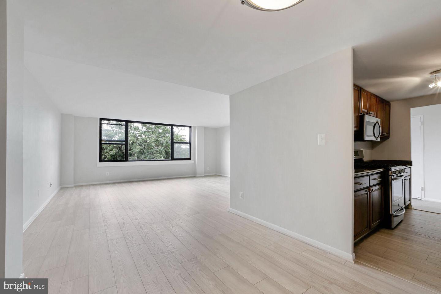 4600 DUKE ST #719, ALEXANDRIA, Virginia 22304, 3 Bedrooms Bedrooms, ,2 BathroomsBathrooms,Residential,For sale,4600 DUKE ST #719,VAAX2047466 MLS # VAAX2047466