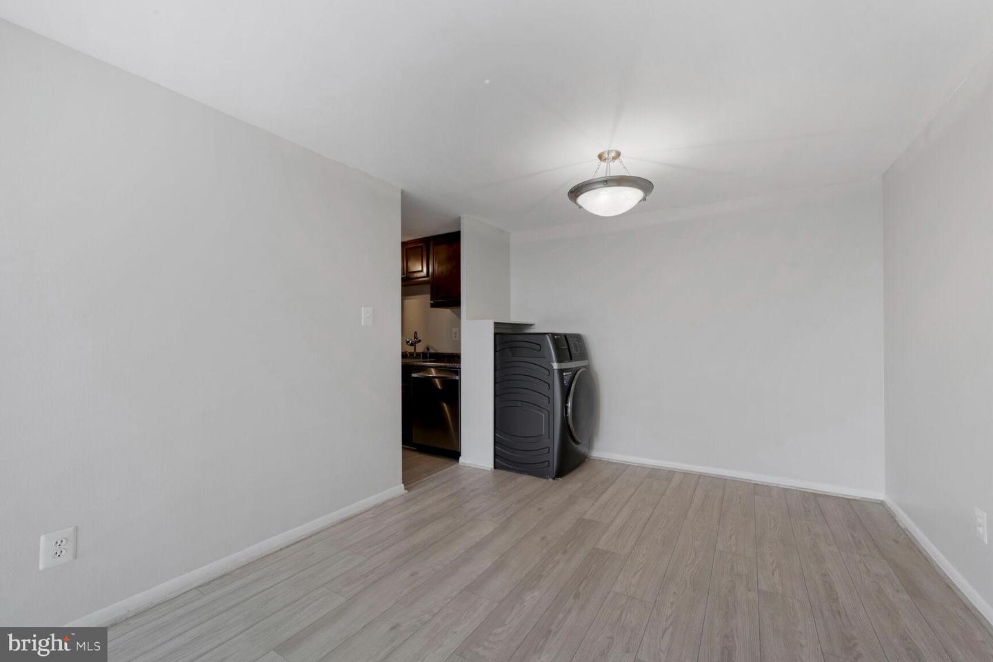 4600 DUKE ST #719, ALEXANDRIA, Virginia 22304, 3 Bedrooms Bedrooms, ,2 BathroomsBathrooms,Residential,For sale,4600 DUKE ST #719,VAAX2047466 MLS # VAAX2047466