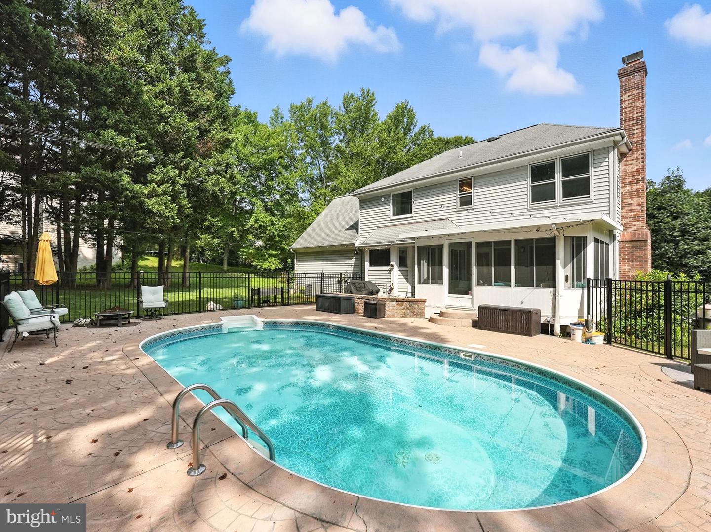 15055 GREENMOUNT DR, WOODBRIDGE, Virginia 22193, 4 Bedrooms Bedrooms, ,3 BathroomsBathrooms,Residential,For sale,15055 GREENMOUNT DR,VAPW2099182 MLS # VAPW2099182