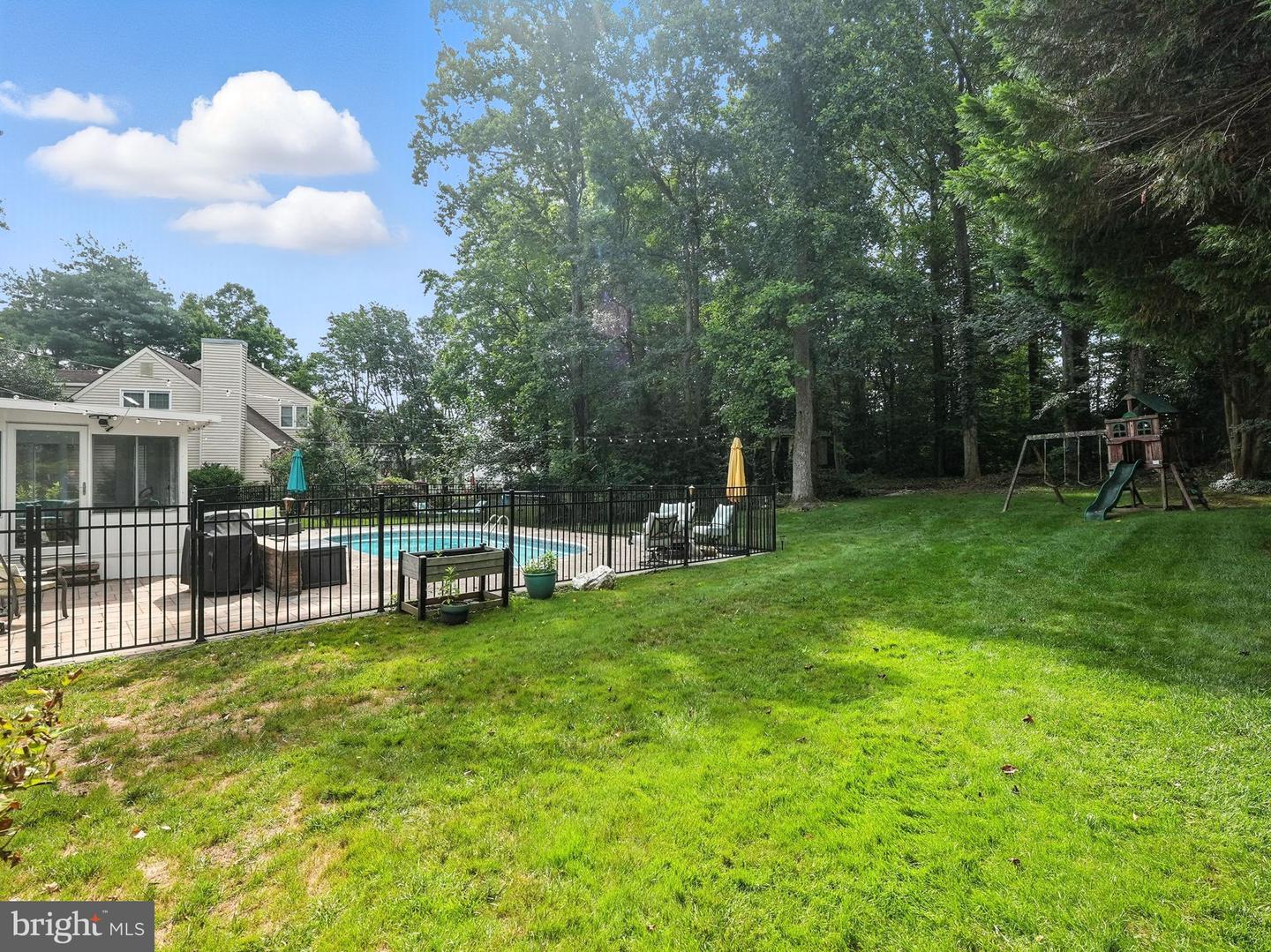 15055 GREENMOUNT DR, WOODBRIDGE, Virginia 22193, 4 Bedrooms Bedrooms, ,3 BathroomsBathrooms,Residential,For sale,15055 GREENMOUNT DR,VAPW2099182 MLS # VAPW2099182