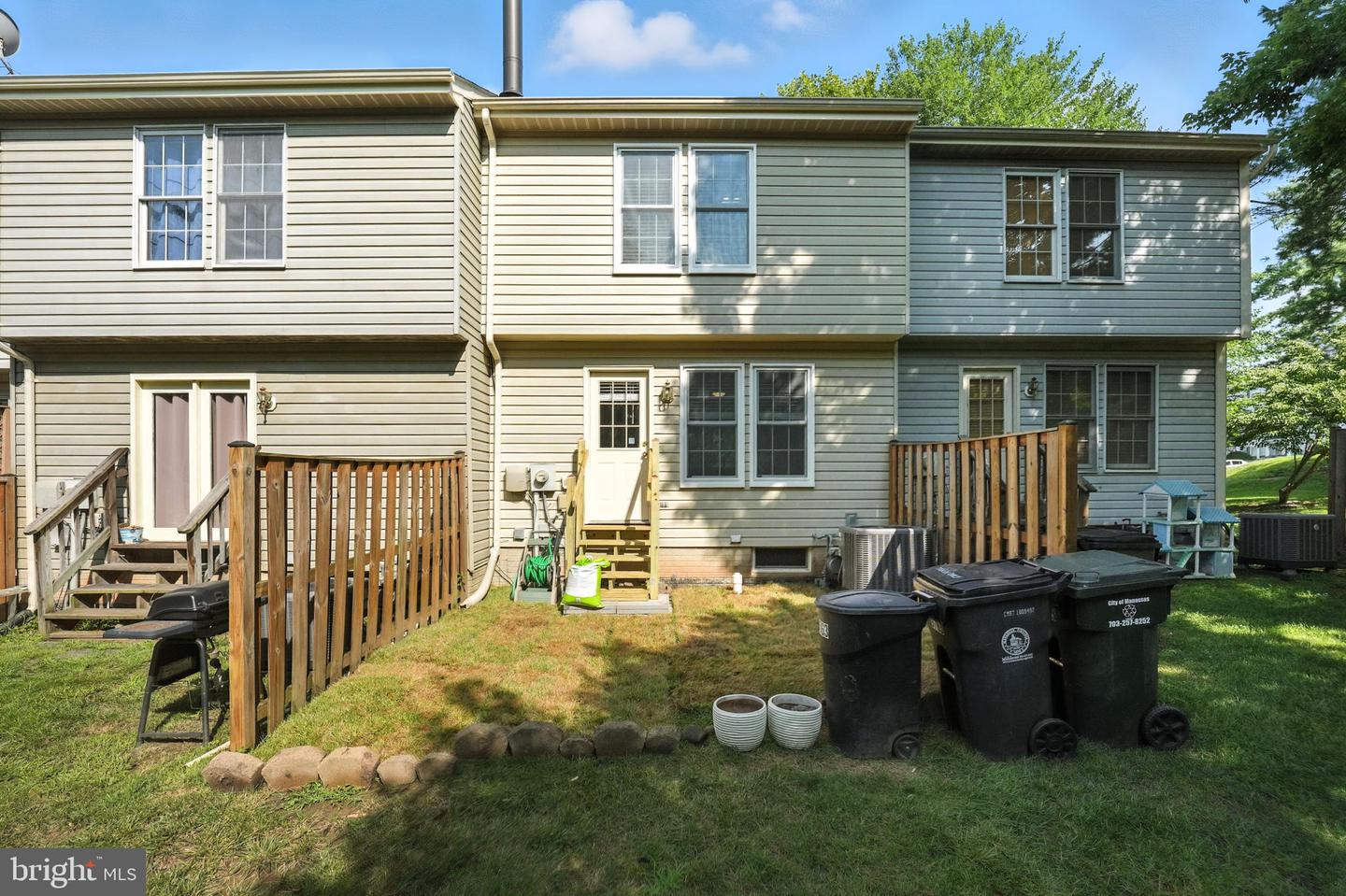 9763 MOCK ORANGE CT, MANASSAS, Virginia 20110, 3 Bedrooms Bedrooms, ,3 BathroomsBathrooms,Residential,For sale,9763 MOCK ORANGE CT,VAMN2008684 MLS # VAMN2008684