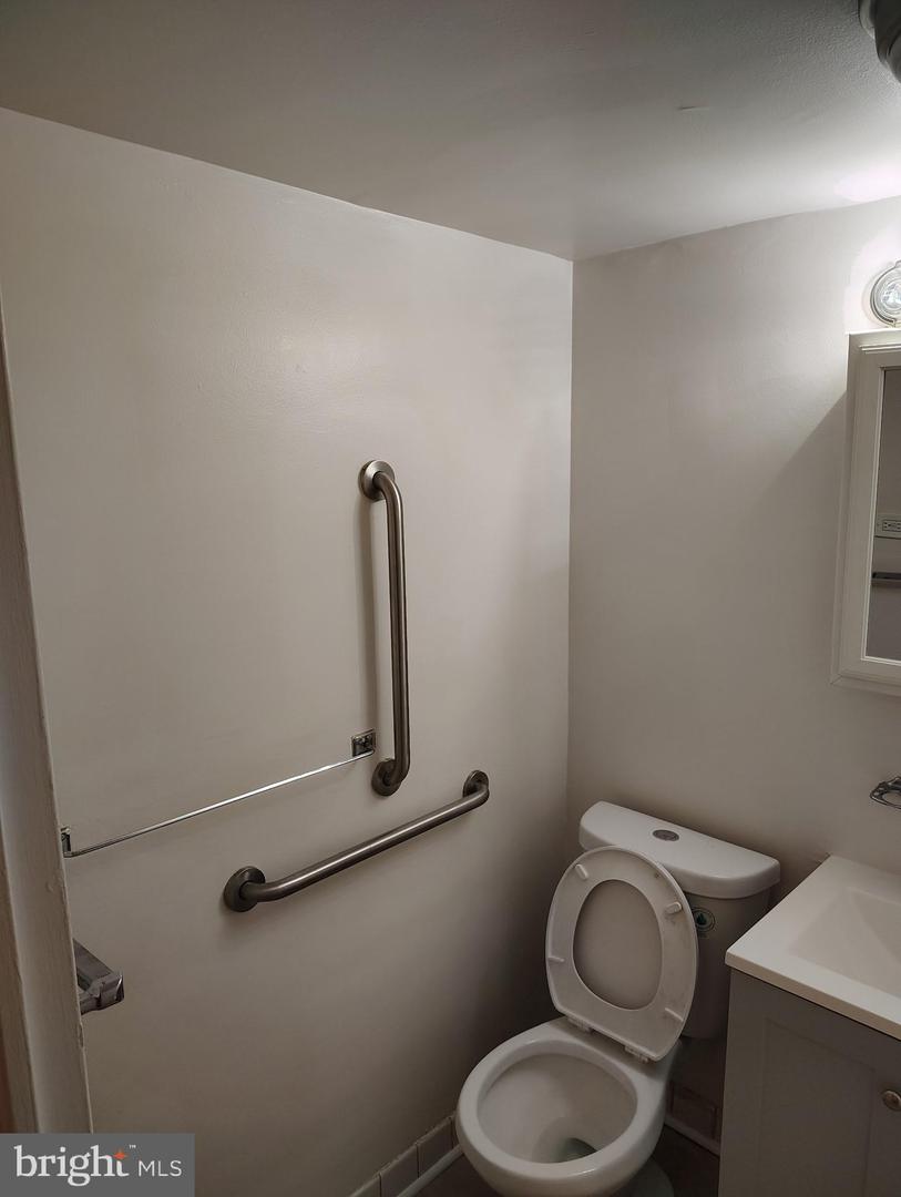 1260 NW 21ST ST NW #210, WASHINGTON, District Of Columbia 20036, 3 Rooms Rooms,1 BathroomBathrooms,Residential,For sale,1260 NW 21ST ST NW #210,DCDC2210344 MLS # DCDC2210344