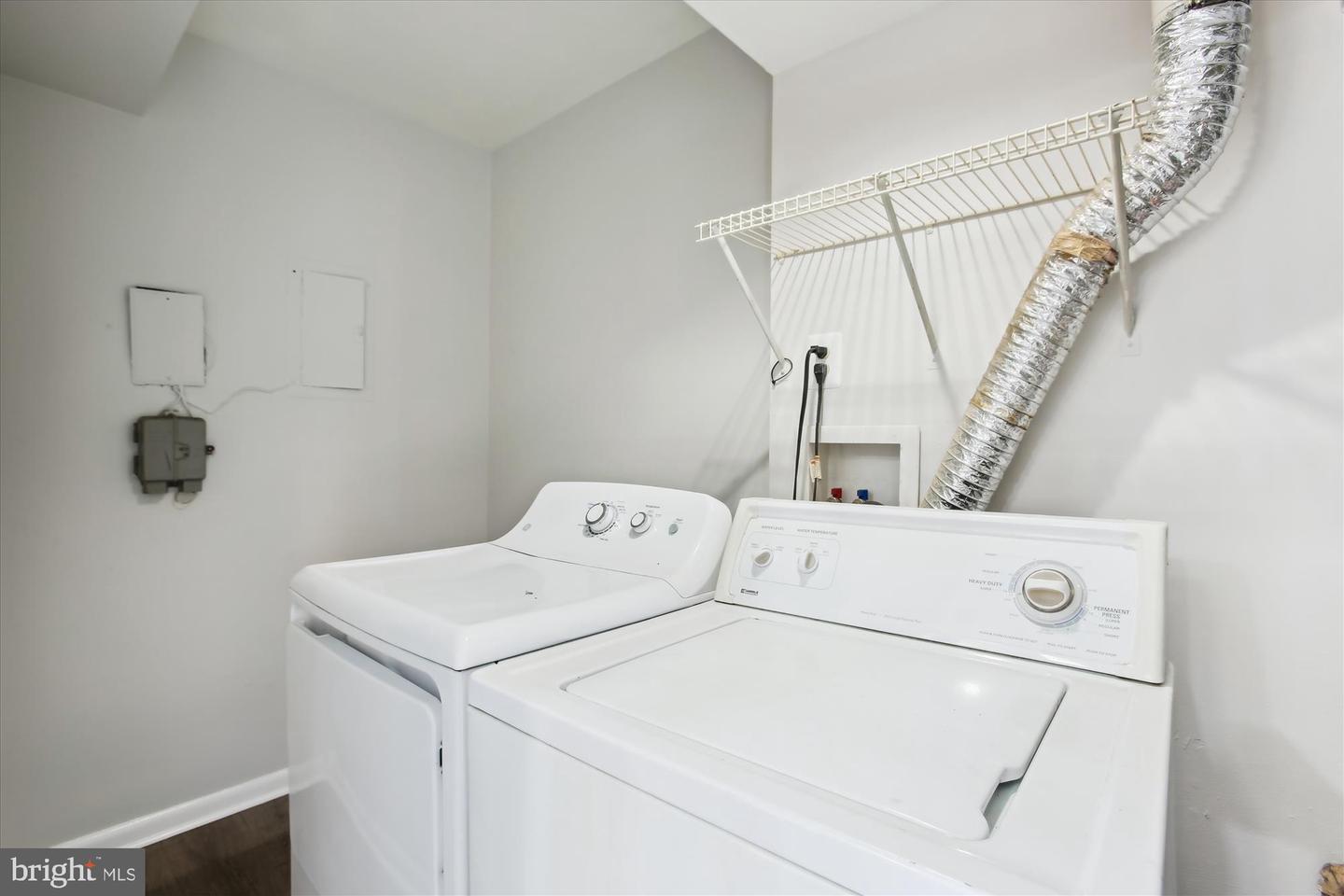 2201 JENSEN PL, HERNDON, Virginia 20170, 3 Bedrooms Bedrooms, ,1 BathroomBathrooms,Residential,For sale,2201 JENSEN PL,VAFX2255438 MLS # VAFX2255438