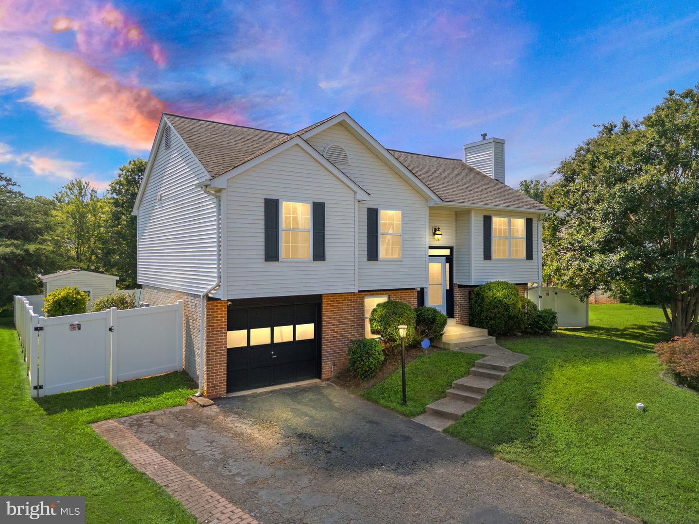 5837 RIVERSIDE DR, WOODBRIDGE, Virginia 22193, 4 Bedrooms Bedrooms, ,3 BathroomsBathrooms,Residential,For sale,5837 RIVERSIDE DR,VAPW2099204 MLS # VAPW2099204
