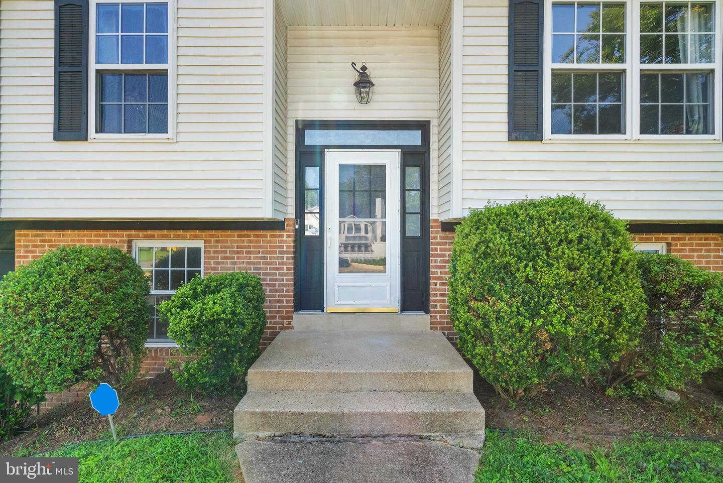 5837 RIVERSIDE DR, WOODBRIDGE, Virginia 22193, 4 Bedrooms Bedrooms, ,3 BathroomsBathrooms,Residential,For sale,5837 RIVERSIDE DR,VAPW2099204 MLS # VAPW2099204