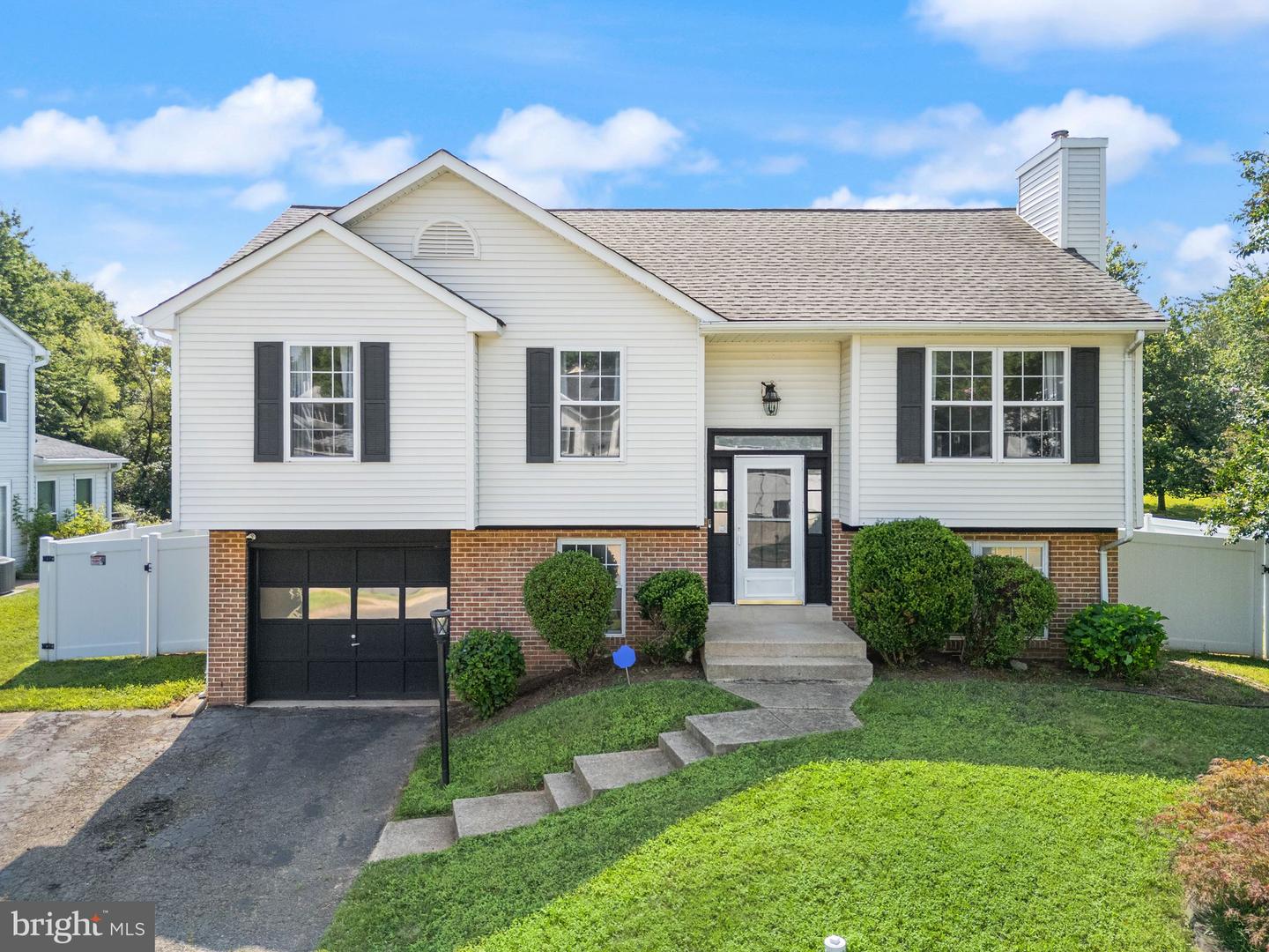 5837 RIVERSIDE DR, WOODBRIDGE, Virginia 22193, 4 Bedrooms Bedrooms, ,3 BathroomsBathrooms,Residential,For sale,5837 RIVERSIDE DR,VAPW2099204 MLS # VAPW2099204