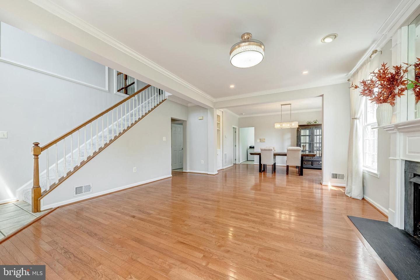 13765 FLEET ST, WOODBRIDGE, Virginia 22191, 4 Bedrooms Bedrooms, ,3 BathroomsBathrooms,Residential,For sale,13765 FLEET ST,VAPW2099208 MLS # VAPW2099208