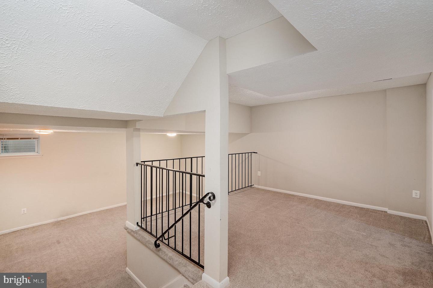5516 WINFORD CT, FAIRFAX, Virginia 22032, 3 Bedrooms Bedrooms, ,2 BathroomsBathrooms,Residential,For sale,5516 WINFORD CT,VAFX2255506 MLS # VAFX2255506