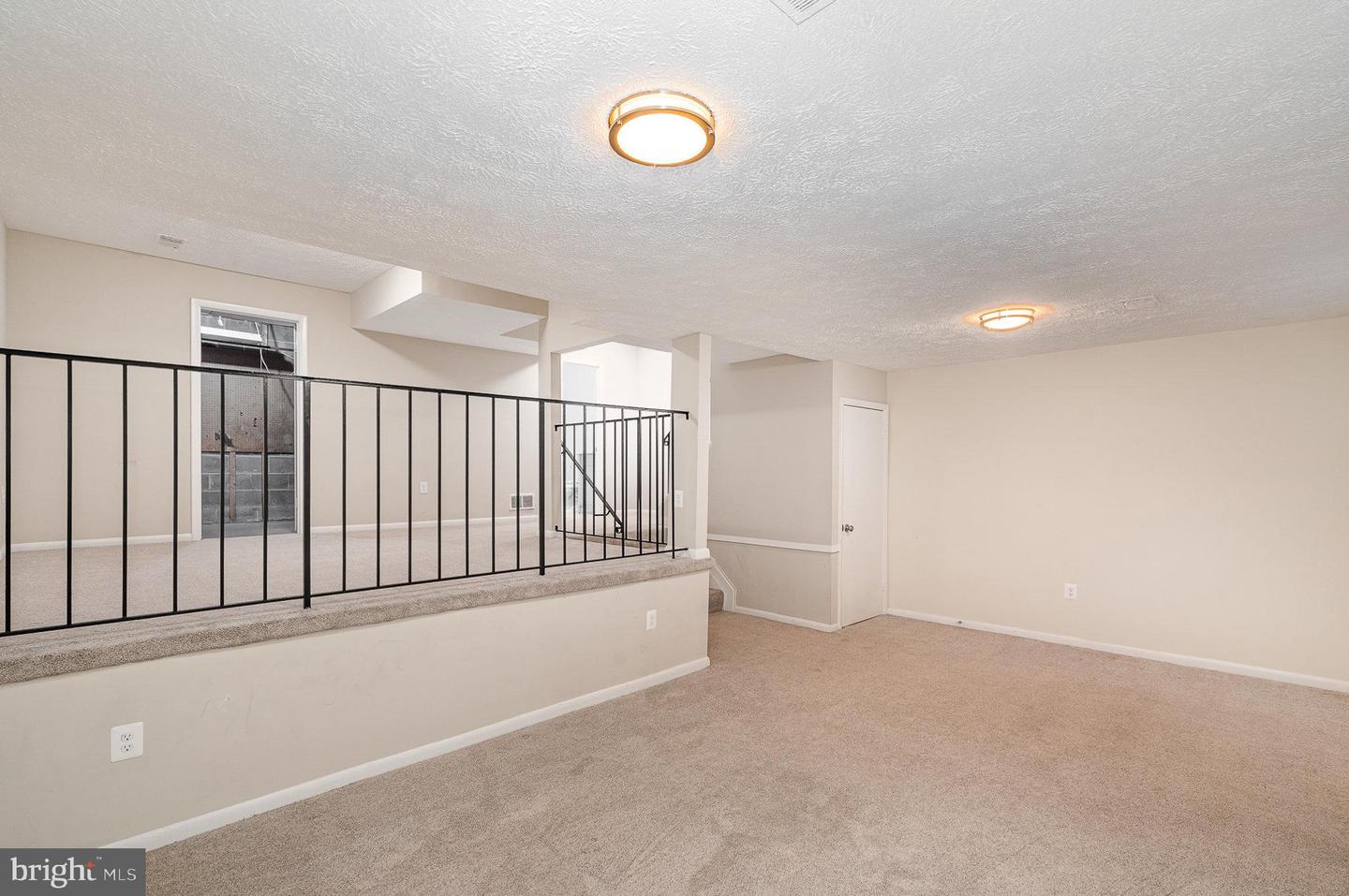 5516 WINFORD CT, FAIRFAX, Virginia 22032, 3 Bedrooms Bedrooms, ,2 BathroomsBathrooms,Residential,For sale,5516 WINFORD CT,VAFX2255506 MLS # VAFX2255506