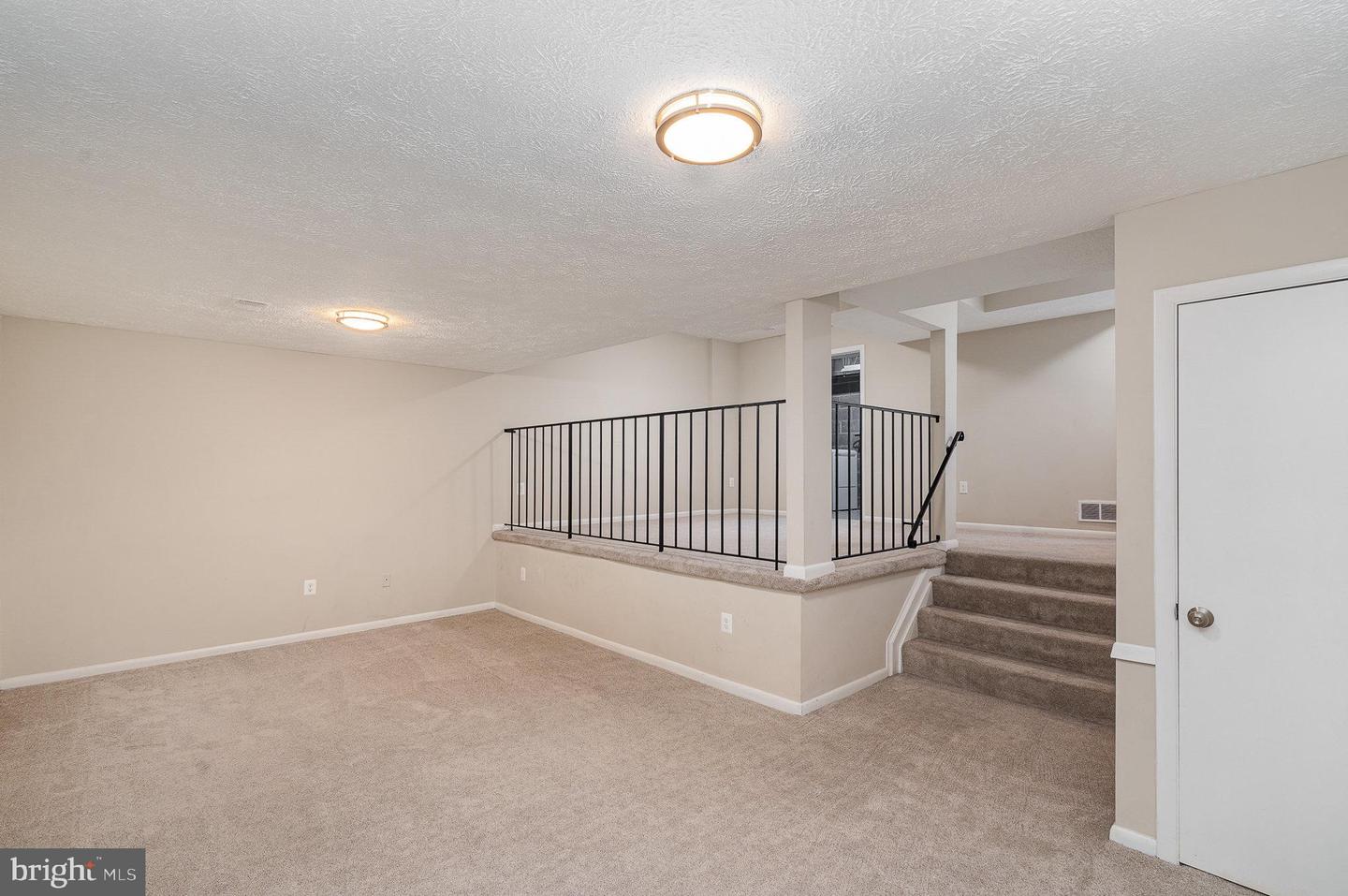 5516 WINFORD CT, FAIRFAX, Virginia 22032, 3 Bedrooms Bedrooms, ,2 BathroomsBathrooms,Residential,For sale,5516 WINFORD CT,VAFX2255506 MLS # VAFX2255506