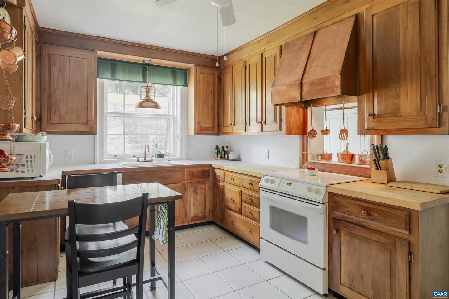 610 NEW HOPE RD, STAUNTON, Virginia 24401, 6 Bedrooms Bedrooms, ,4 BathroomsBathrooms,Residential,For sale,610 NEW HOPE RD,666789 MLS # 666789
