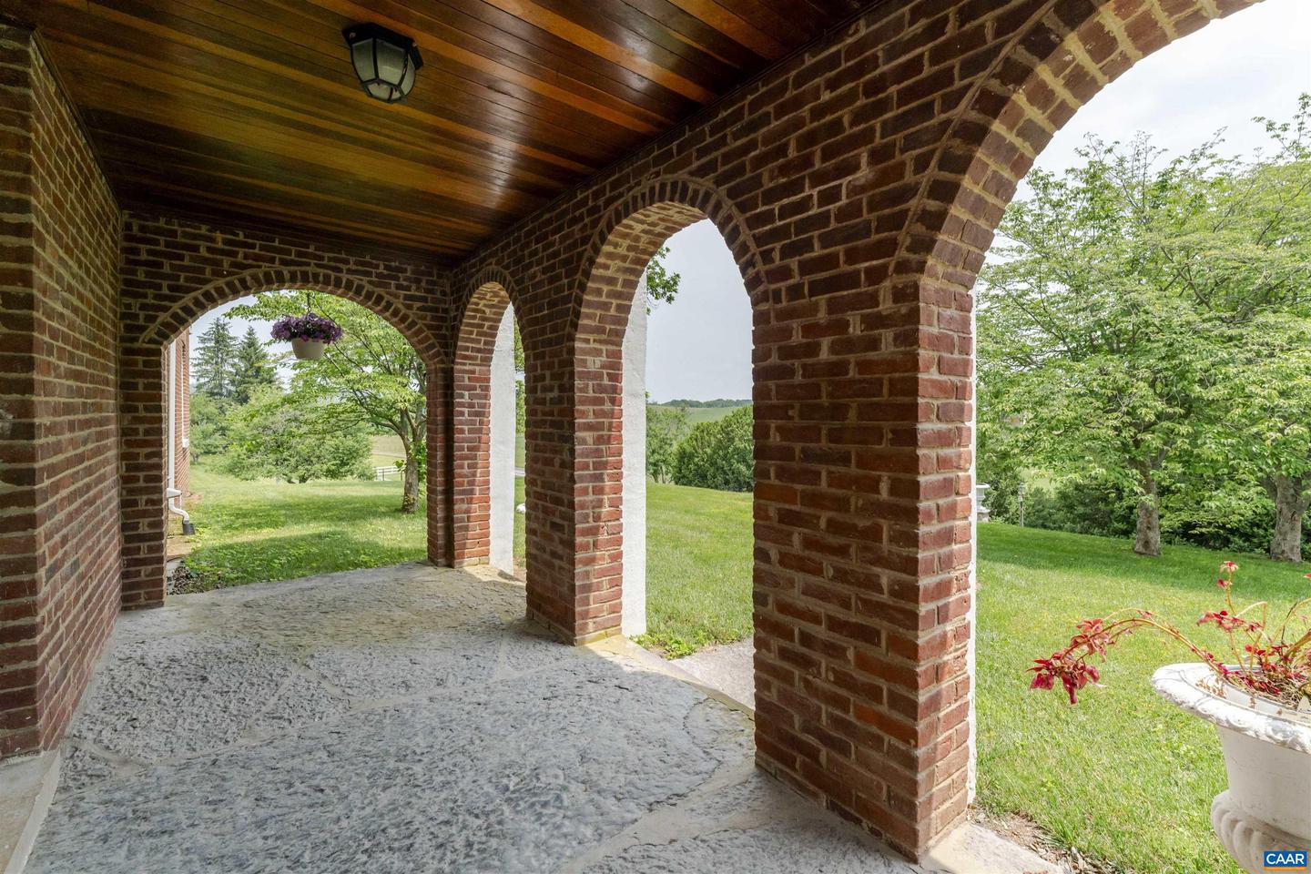 610 NEW HOPE RD, STAUNTON, Virginia 24401, 6 Bedrooms Bedrooms, ,4 BathroomsBathrooms,Residential,For sale,610 NEW HOPE RD,666789 MLS # 666789