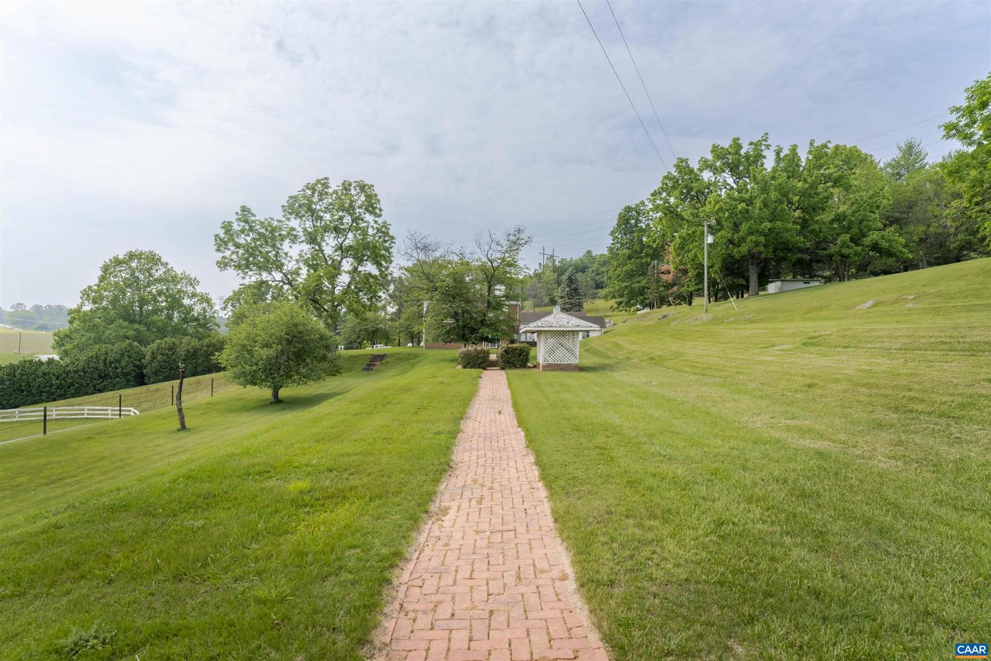 610 NEW HOPE RD, STAUNTON, Virginia 24401, 6 Bedrooms Bedrooms, ,4 BathroomsBathrooms,Residential,For sale,610 NEW HOPE RD,666789 MLS # 666789