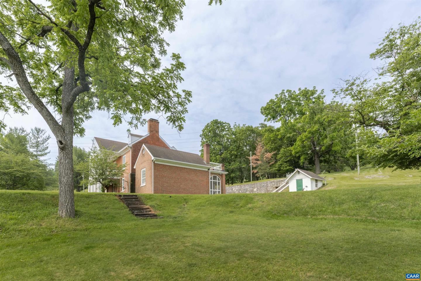 610 NEW HOPE RD, STAUNTON, Virginia 24401, 6 Bedrooms Bedrooms, ,4 BathroomsBathrooms,Residential,For sale,610 NEW HOPE RD,666789 MLS # 666789
