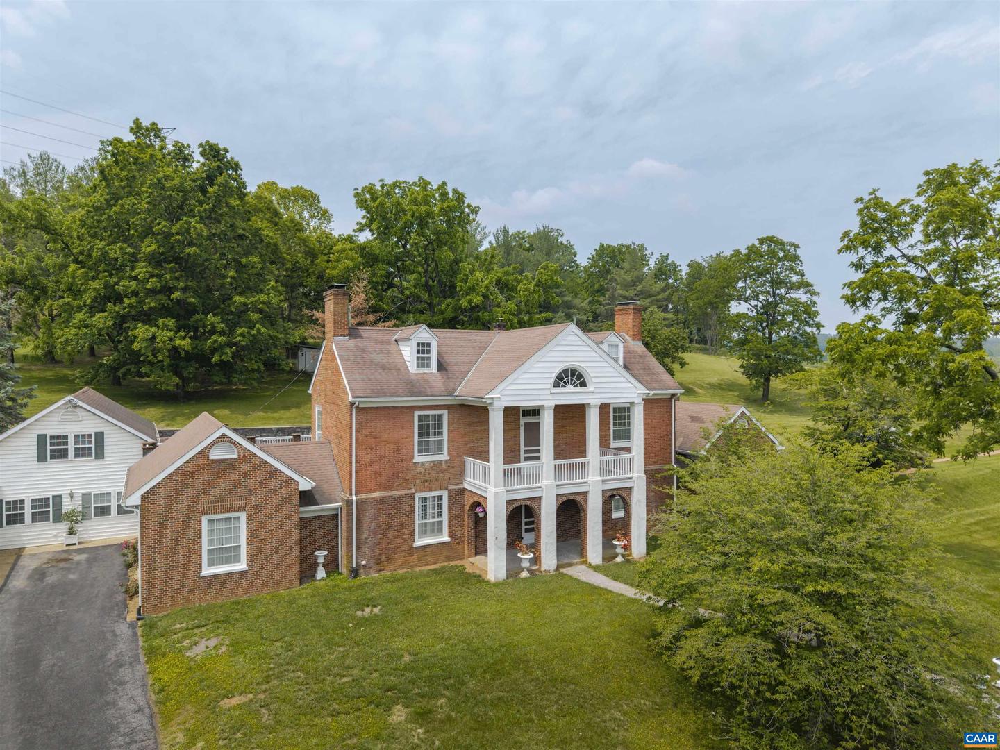 610 NEW HOPE RD, STAUNTON, Virginia 24401, 6 Bedrooms Bedrooms, ,4 BathroomsBathrooms,Residential,For sale,610 NEW HOPE RD,666789 MLS # 666789