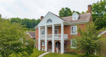 610 NEW HOPE RD, STAUNTON, Virginia 24401, 6 Bedrooms Bedrooms, ,4 BathroomsBathrooms,Residential,For sale,610 NEW HOPE RD,666789 MLS # 666789