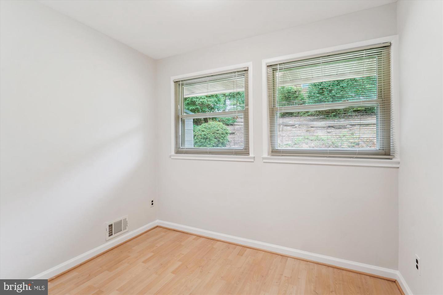 5309 JUXON PL, SPRINGFIELD, Virginia 22151, 3 Bedrooms Bedrooms, ,2 BathroomsBathrooms,Residential,For sale,5309 JUXON PL,VAFX2255796 MLS # VAFX2255796