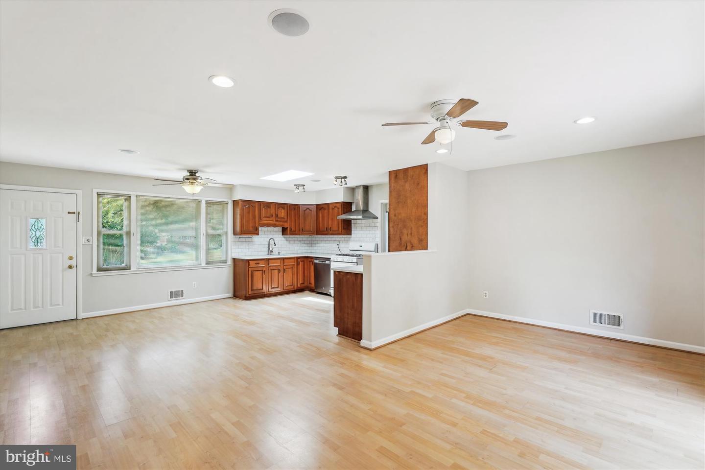 5309 JUXON PL, SPRINGFIELD, Virginia 22151, 3 Bedrooms Bedrooms, ,2 BathroomsBathrooms,Residential,For sale,5309 JUXON PL,VAFX2255796 MLS # VAFX2255796