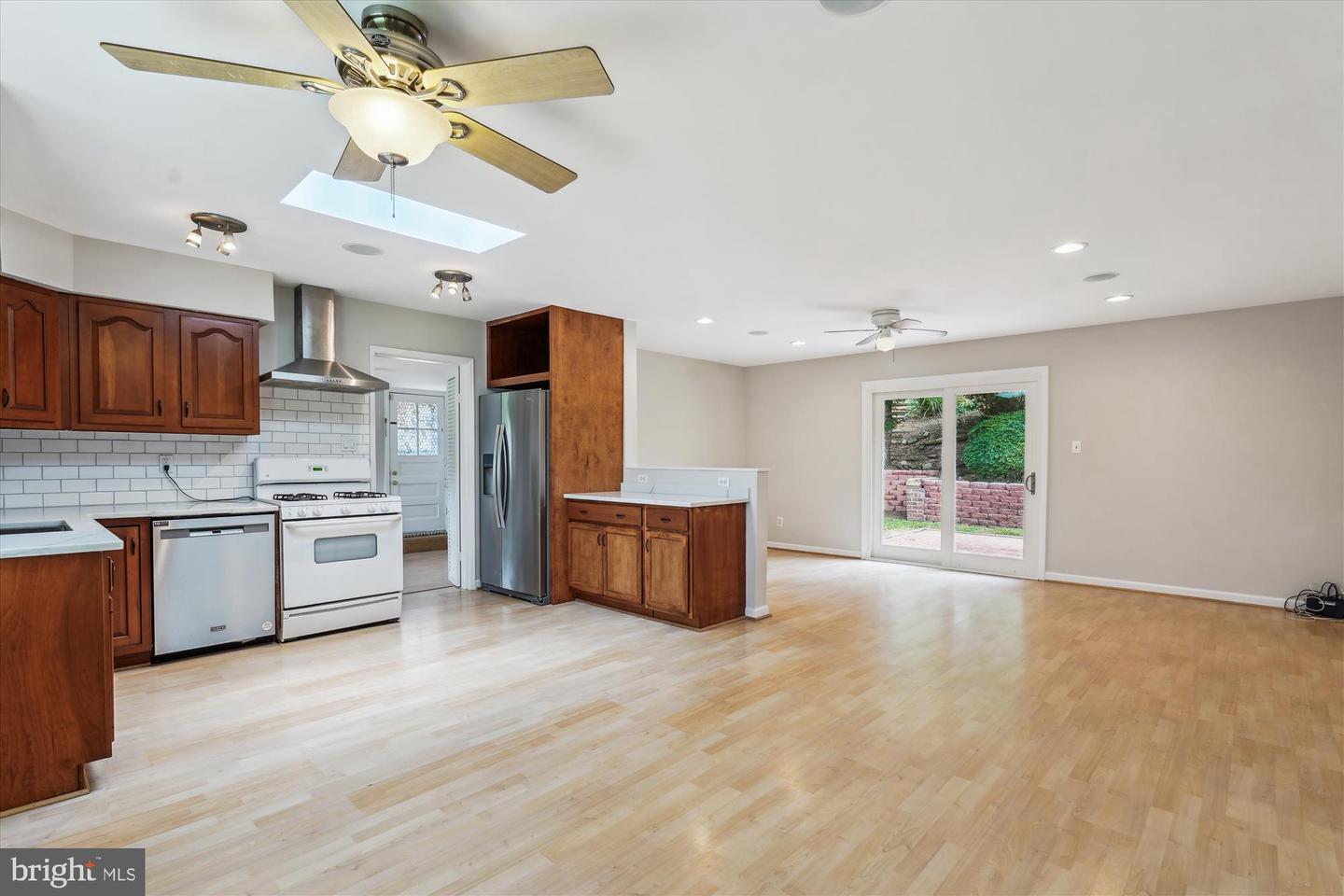 5309 JUXON PL, SPRINGFIELD, Virginia 22151, 3 Bedrooms Bedrooms, ,2 BathroomsBathrooms,Residential,For sale,5309 JUXON PL,VAFX2255796 MLS # VAFX2255796