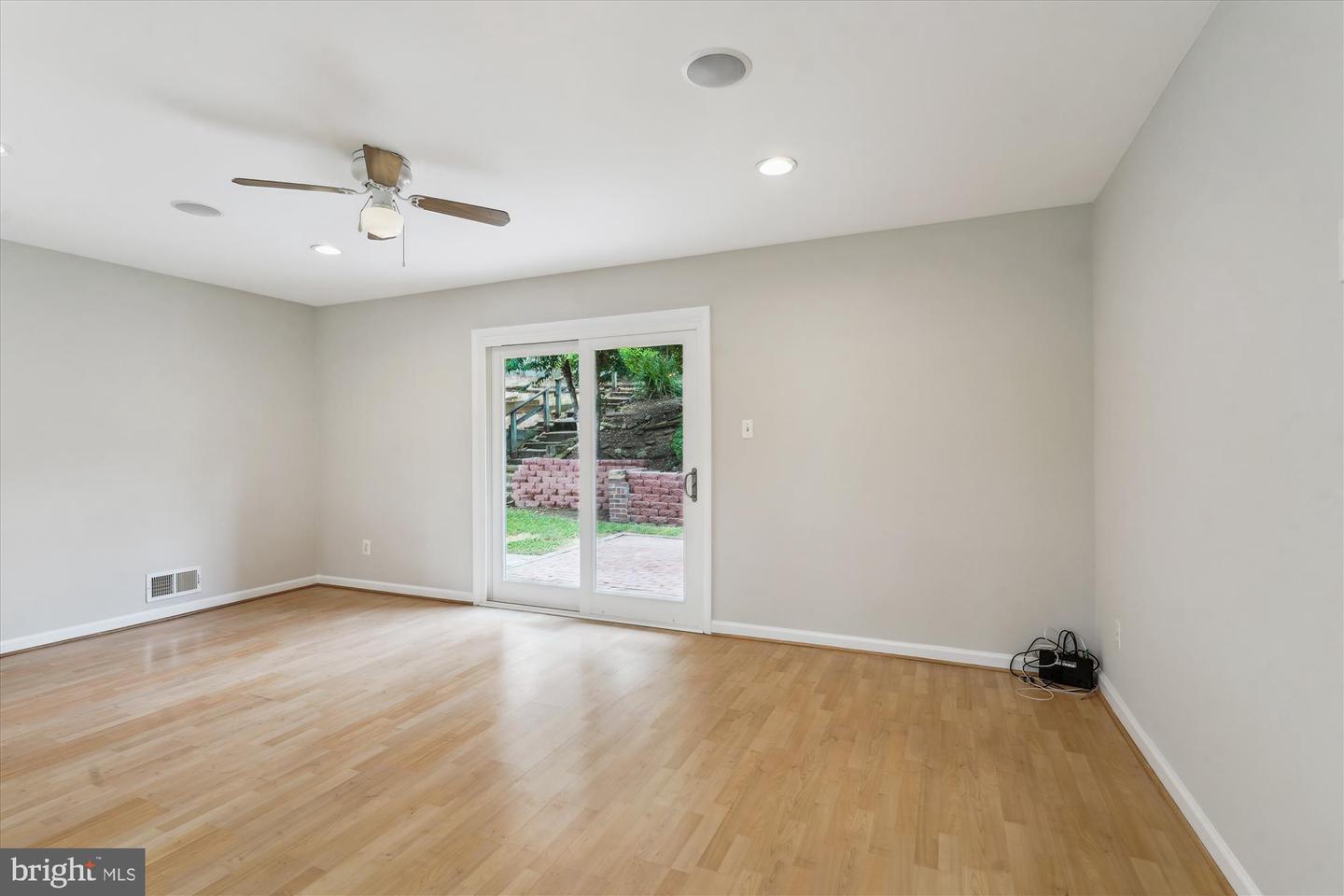 5309 JUXON PL, SPRINGFIELD, Virginia 22151, 3 Bedrooms Bedrooms, ,2 BathroomsBathrooms,Residential,For sale,5309 JUXON PL,VAFX2255796 MLS # VAFX2255796