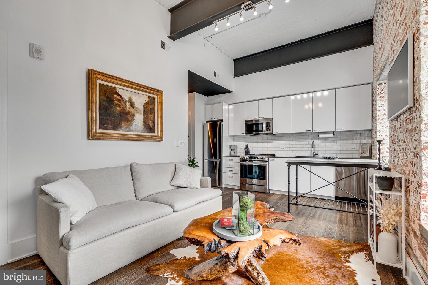 515 N WASHINGTON ST #304, ALEXANDRIA, Virginia 22314, ,1 BathroomBathrooms,Residential,For sale,515 N WASHINGTON ST #304,VAAX2047488 MLS # VAAX2047488