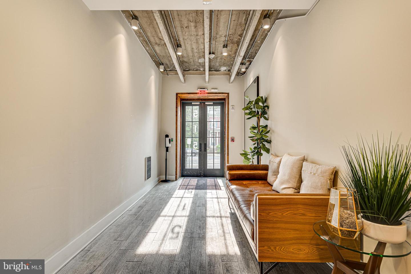515 N WASHINGTON ST #304, ALEXANDRIA, Virginia 22314, ,1 BathroomBathrooms,Residential,For sale,515 N WASHINGTON ST #304,VAAX2047488 MLS # VAAX2047488