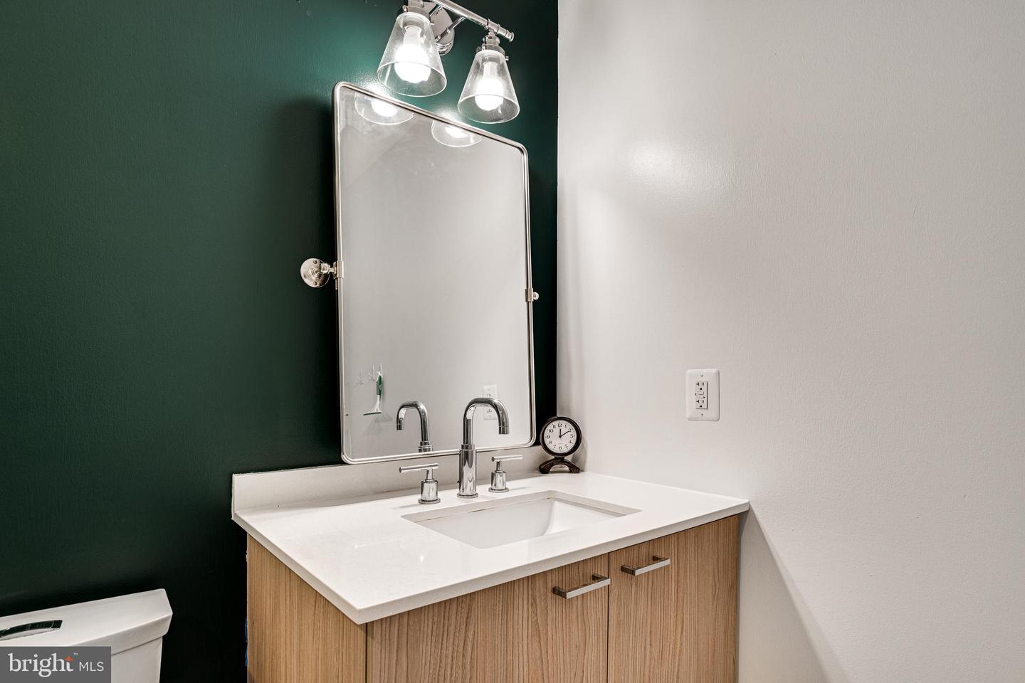 515 N WASHINGTON ST #304, ALEXANDRIA, Virginia 22314, ,1 BathroomBathrooms,Residential,For sale,515 N WASHINGTON ST #304,VAAX2047488 MLS # VAAX2047488