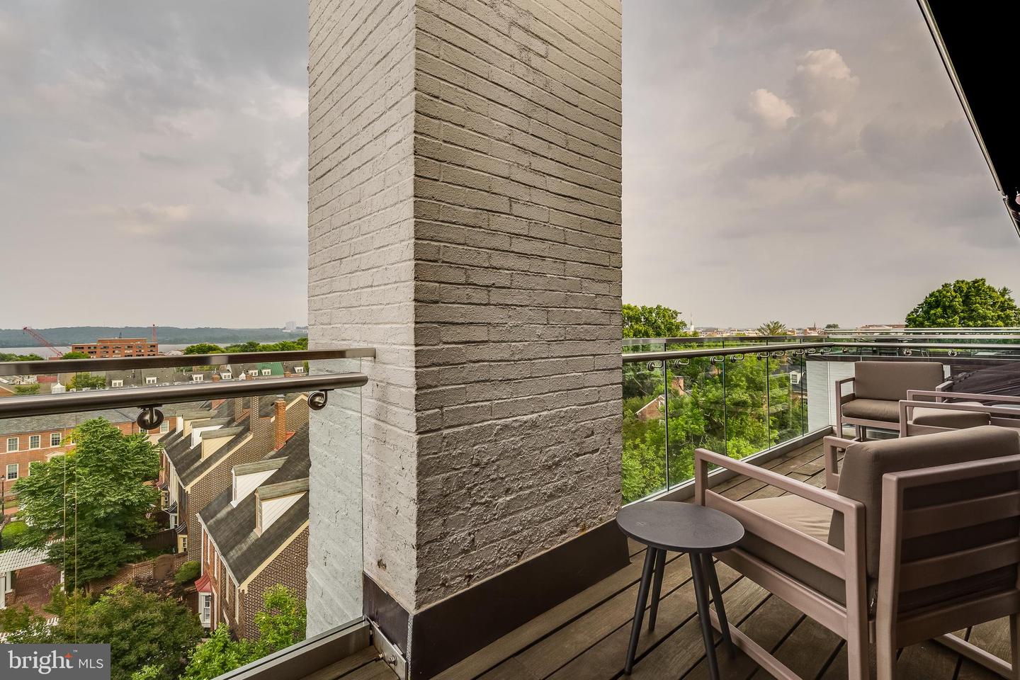 515 N WASHINGTON ST #304, ALEXANDRIA, Virginia 22314, ,1 BathroomBathrooms,Residential,For sale,515 N WASHINGTON ST #304,VAAX2047488 MLS # VAAX2047488