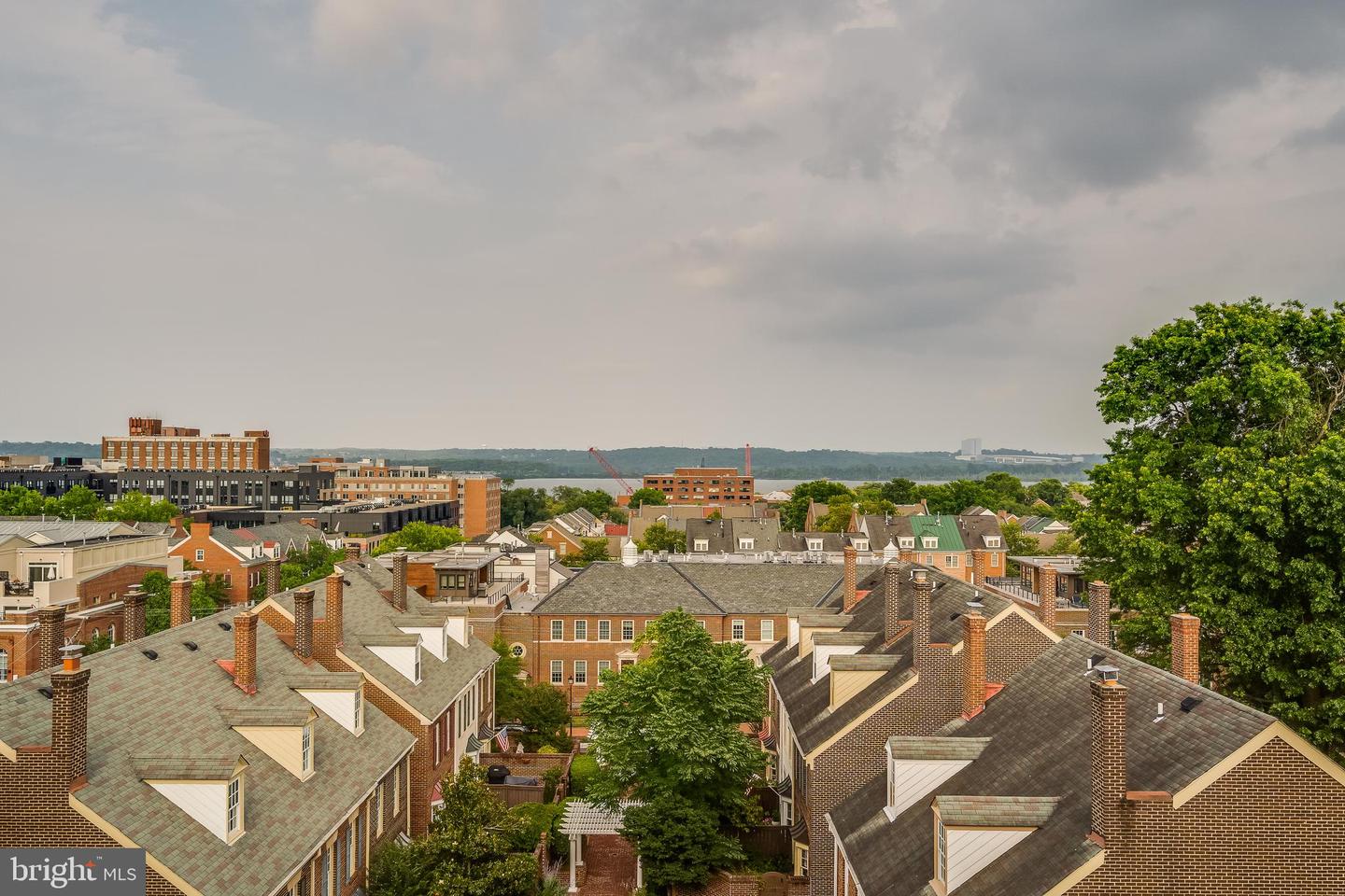 515 N WASHINGTON ST #304, ALEXANDRIA, Virginia 22314, ,1 BathroomBathrooms,Residential,For sale,515 N WASHINGTON ST #304,VAAX2047488 MLS # VAAX2047488