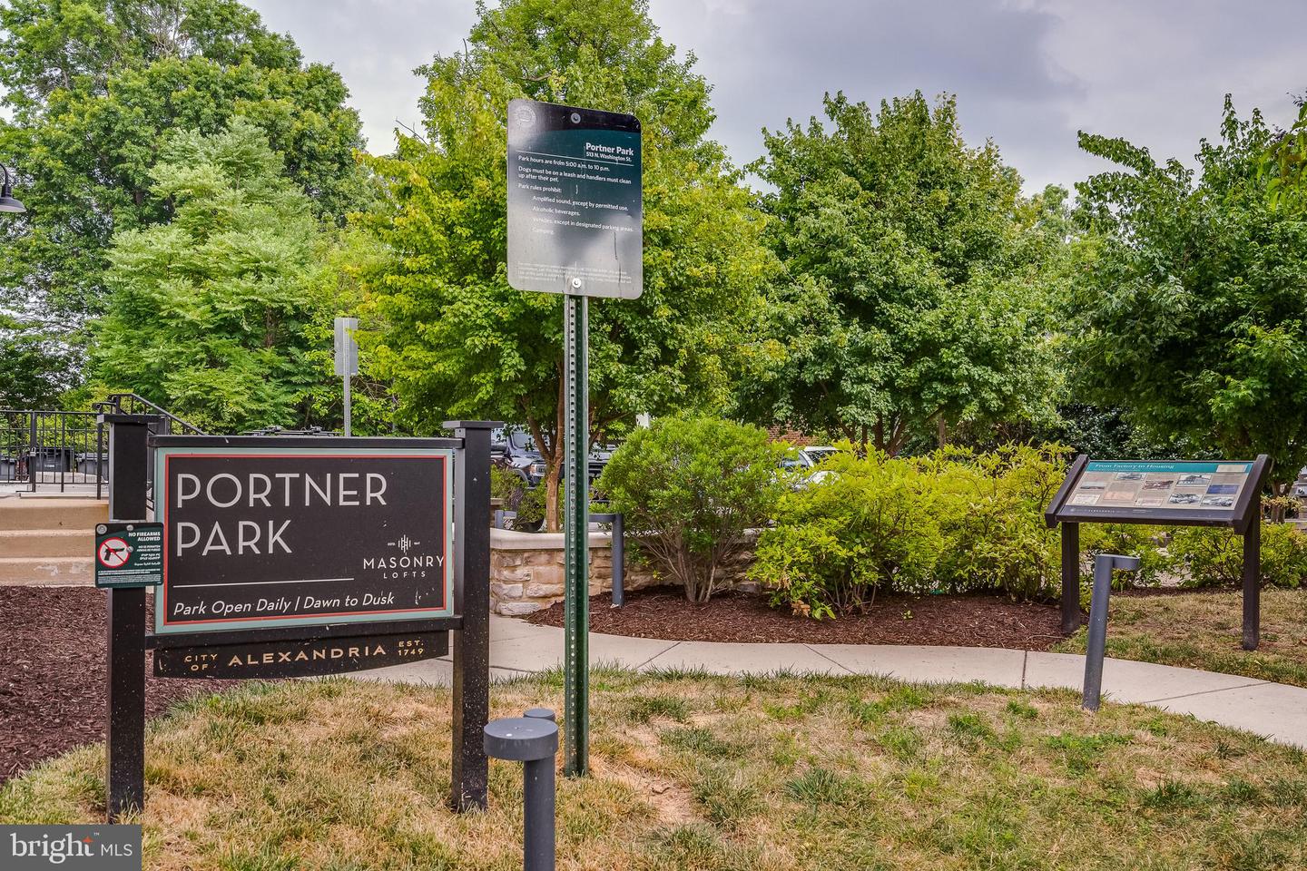 515 N WASHINGTON ST #304, ALEXANDRIA, Virginia 22314, ,1 BathroomBathrooms,Residential,For sale,515 N WASHINGTON ST #304,VAAX2047488 MLS # VAAX2047488