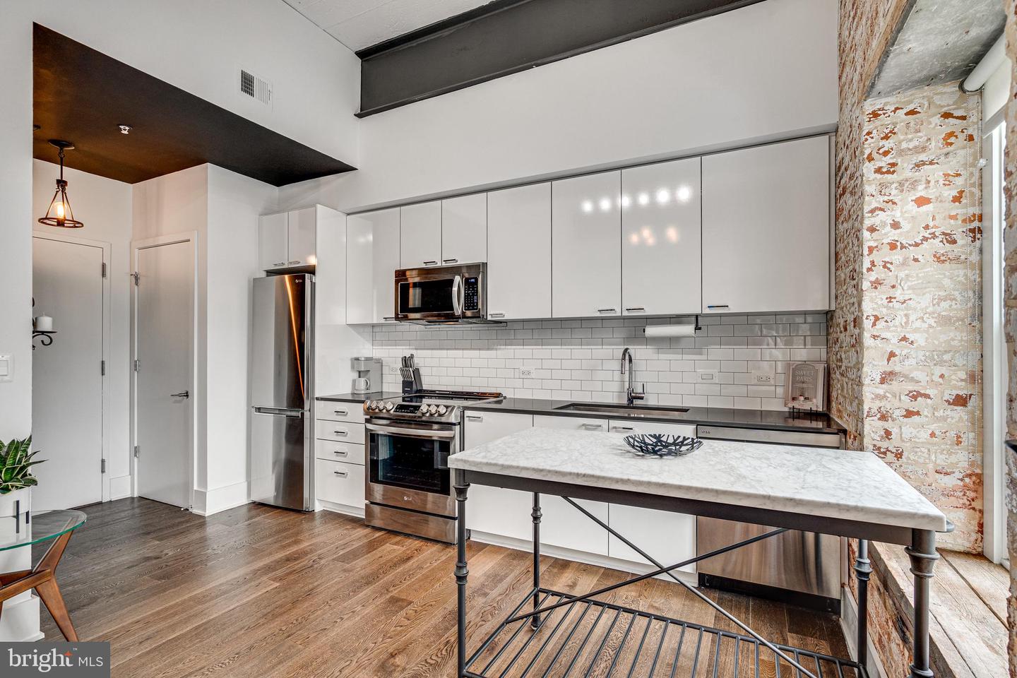 515 N WASHINGTON ST #304, ALEXANDRIA, Virginia 22314, ,1 BathroomBathrooms,Residential,For sale,515 N WASHINGTON ST #304,VAAX2047488 MLS # VAAX2047488