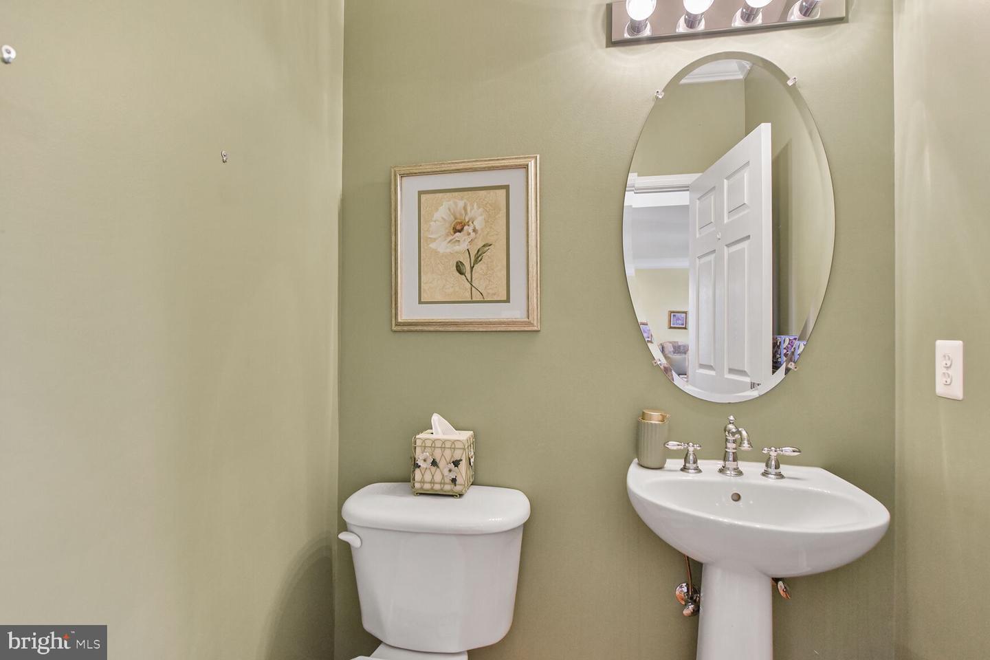 25944 DONOVAN DR, CHANTILLY, Virginia 20152, 5 Bedrooms Bedrooms, ,3 BathroomsBathrooms,Residential,For sale,25944 DONOVAN DR,VALO2102118 MLS # VALO2102118