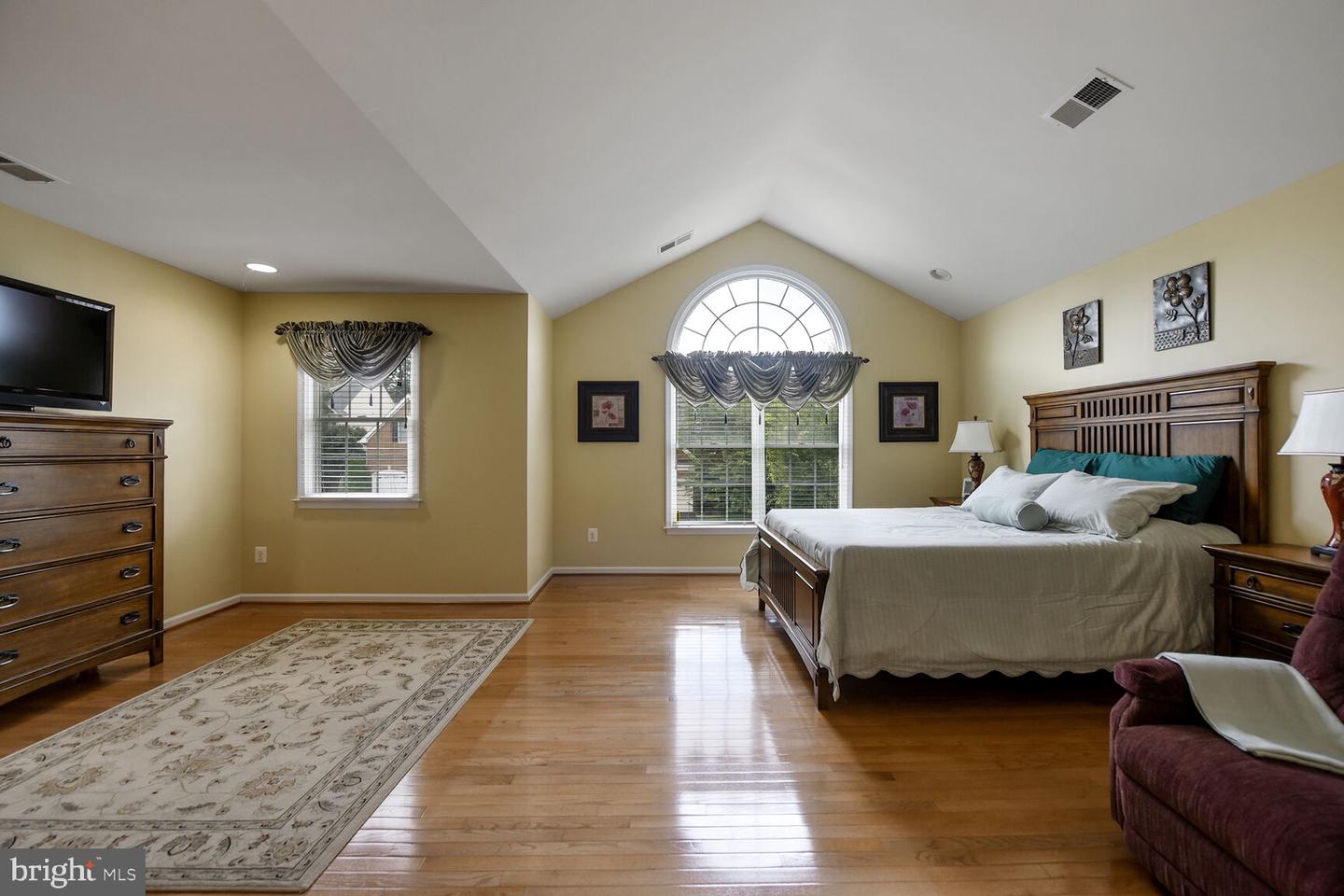 25944 DONOVAN DR, CHANTILLY, Virginia 20152, 5 Bedrooms Bedrooms, ,3 BathroomsBathrooms,Residential,For sale,25944 DONOVAN DR,VALO2102118 MLS # VALO2102118