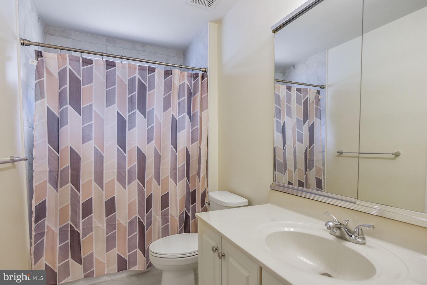 25944 DONOVAN DR, CHANTILLY, Virginia 20152, 5 Bedrooms Bedrooms, ,3 BathroomsBathrooms,Residential,For sale,25944 DONOVAN DR,VALO2102118 MLS # VALO2102118