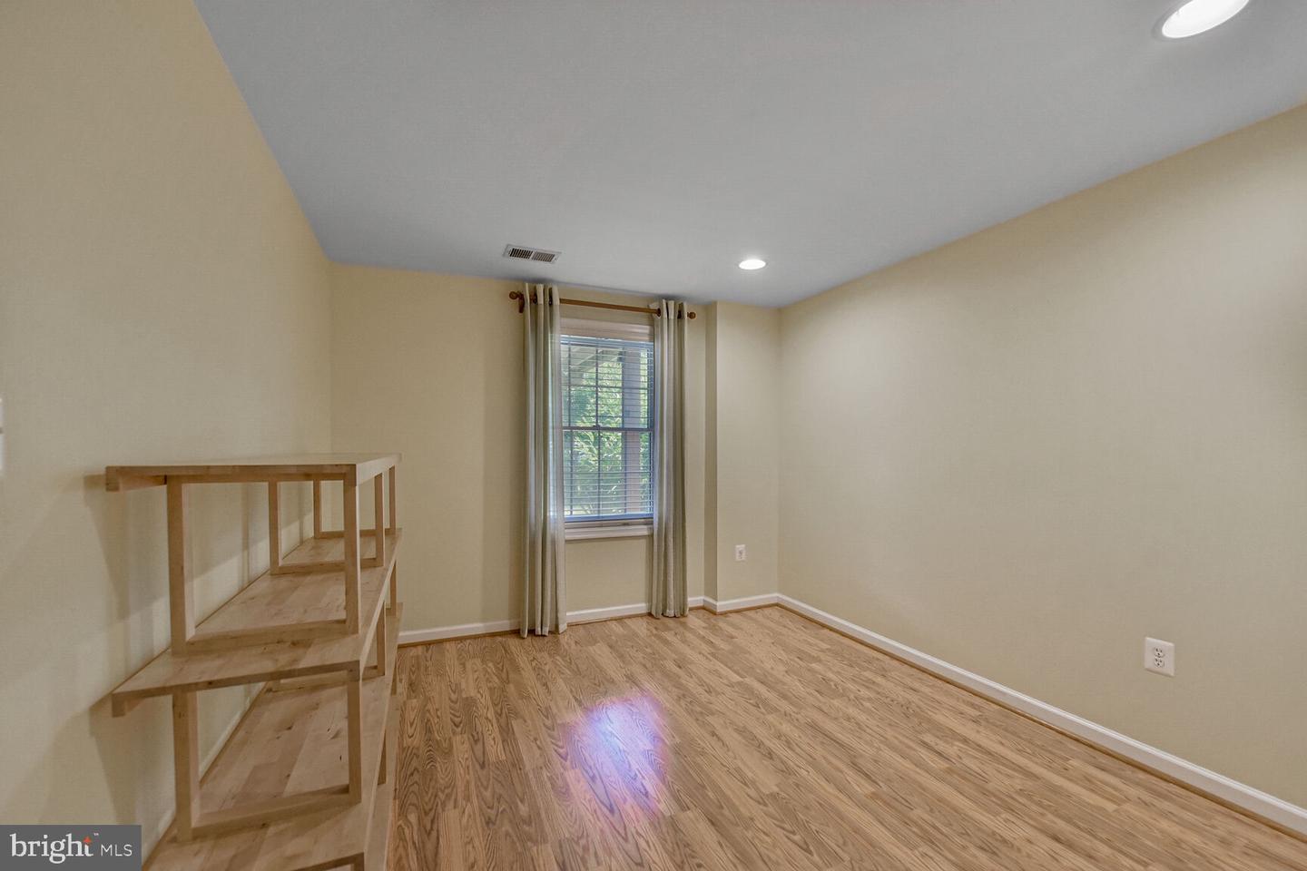 25944 DONOVAN DR, CHANTILLY, Virginia 20152, 5 Bedrooms Bedrooms, ,3 BathroomsBathrooms,Residential,For sale,25944 DONOVAN DR,VALO2102118 MLS # VALO2102118