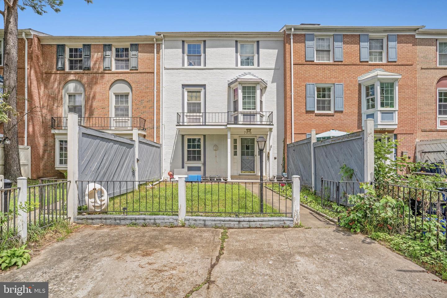 7916 CENTRAL PARK CIR, ALEXANDRIA, Virginia 22309, 4 Bedrooms Bedrooms, ,2 BathroomsBathrooms,Residential,For sale,7916 CENTRAL PARK CIR,VAFX2255472 MLS # VAFX2255472