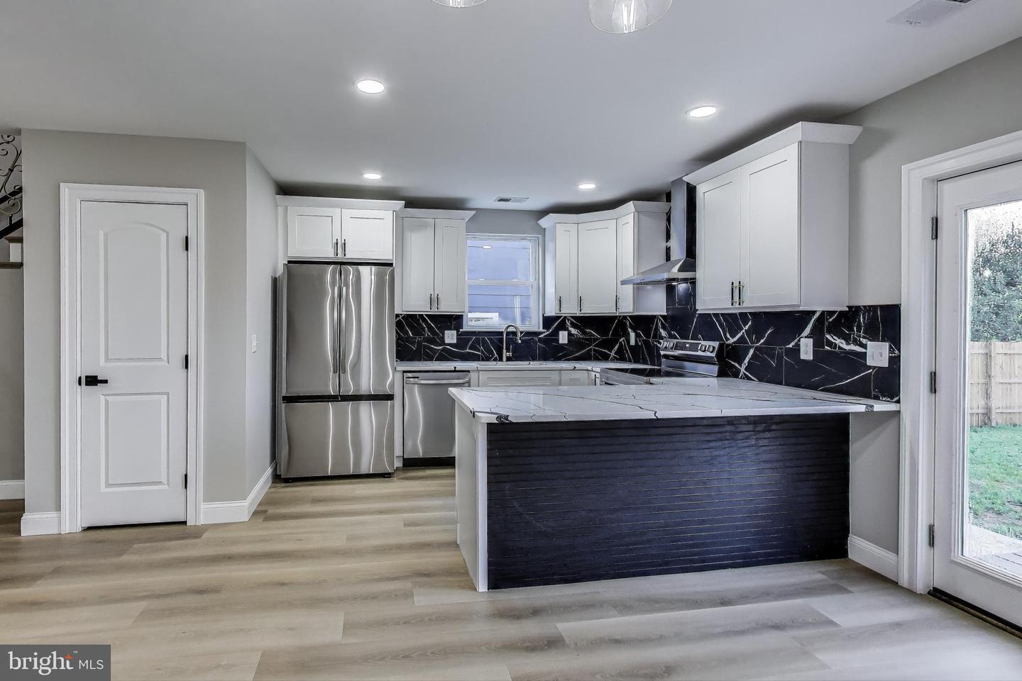 1008 LAFAYETTE BLVD, FREDERICKSBURG, Virginia 22401, 4 Bedrooms Bedrooms, ,2 BathroomsBathrooms,Residential,For sale,1008 LAFAYETTE BLVD,VAFB2008580 MLS # VAFB2008580
