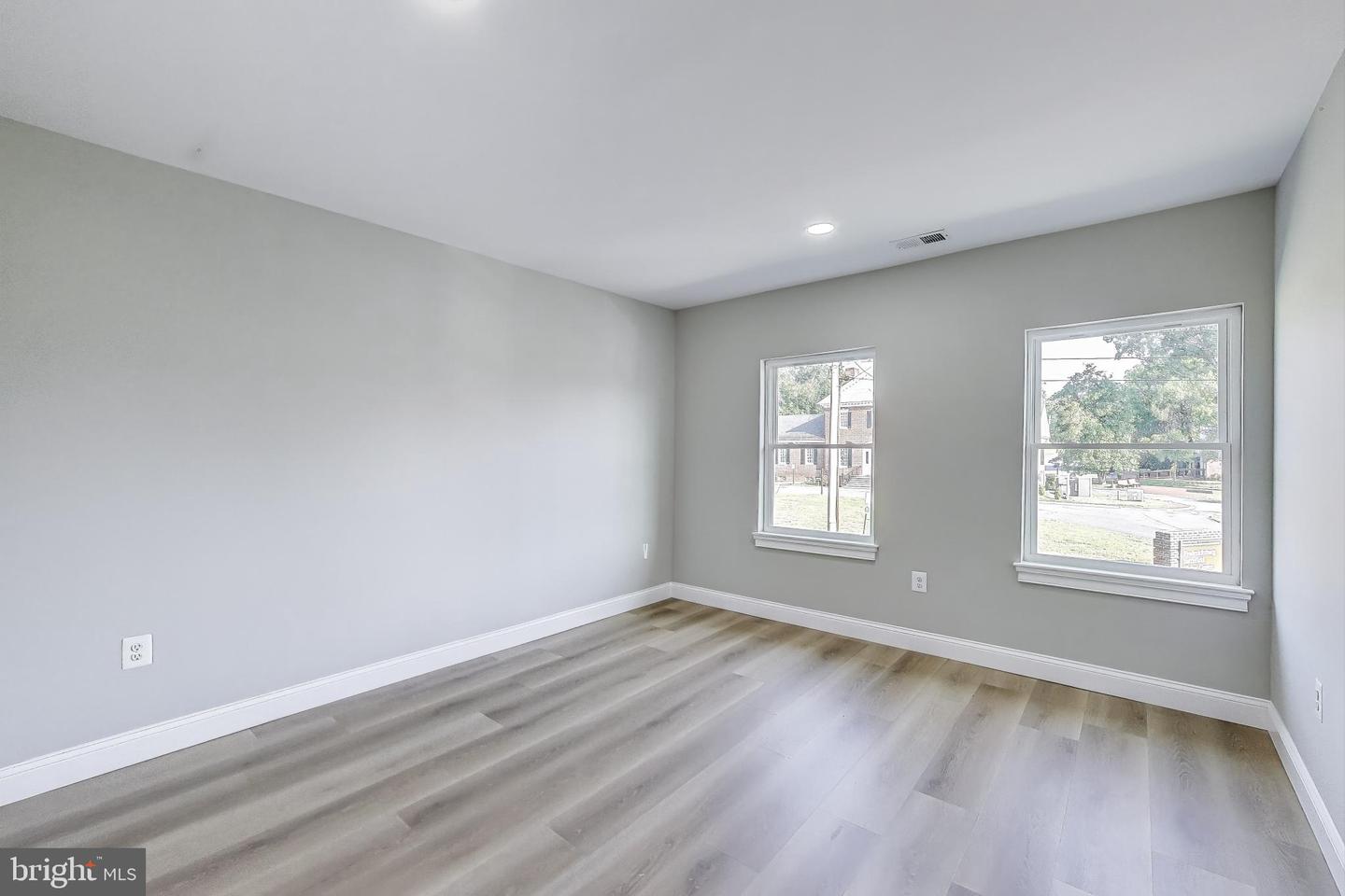 1008 LAFAYETTE BLVD, FREDERICKSBURG, Virginia 22401, 4 Bedrooms Bedrooms, ,2 BathroomsBathrooms,Residential,For sale,1008 LAFAYETTE BLVD,VAFB2008580 MLS # VAFB2008580