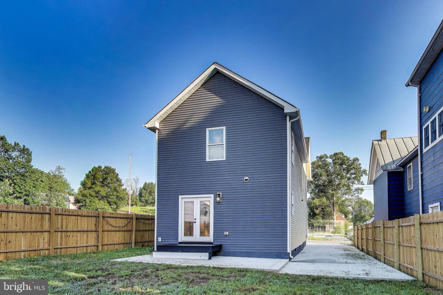 1008 LAFAYETTE BLVD, FREDERICKSBURG, Virginia 22401, 4 Bedrooms Bedrooms, ,2 BathroomsBathrooms,Residential,For sale,1008 LAFAYETTE BLVD,VAFB2008580 MLS # VAFB2008580
