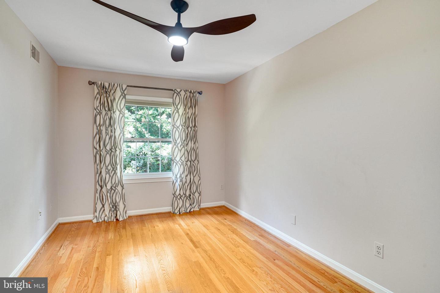 2416 FALLS PLACE CT, FALLS CHURCH, Virginia 22043, 3 Bedrooms Bedrooms, ,2 BathroomsBathrooms,Residential,For sale,2416 FALLS PLACE CT,VAFX2255510 MLS # VAFX2255510