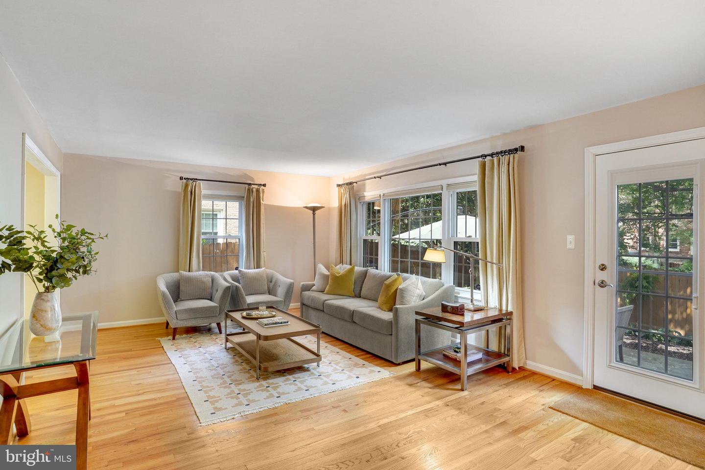 2416 FALLS PLACE CT, FALLS CHURCH, Virginia 22043, 3 Bedrooms Bedrooms, ,2 BathroomsBathrooms,Residential,For sale,2416 FALLS PLACE CT,VAFX2255510 MLS # VAFX2255510
