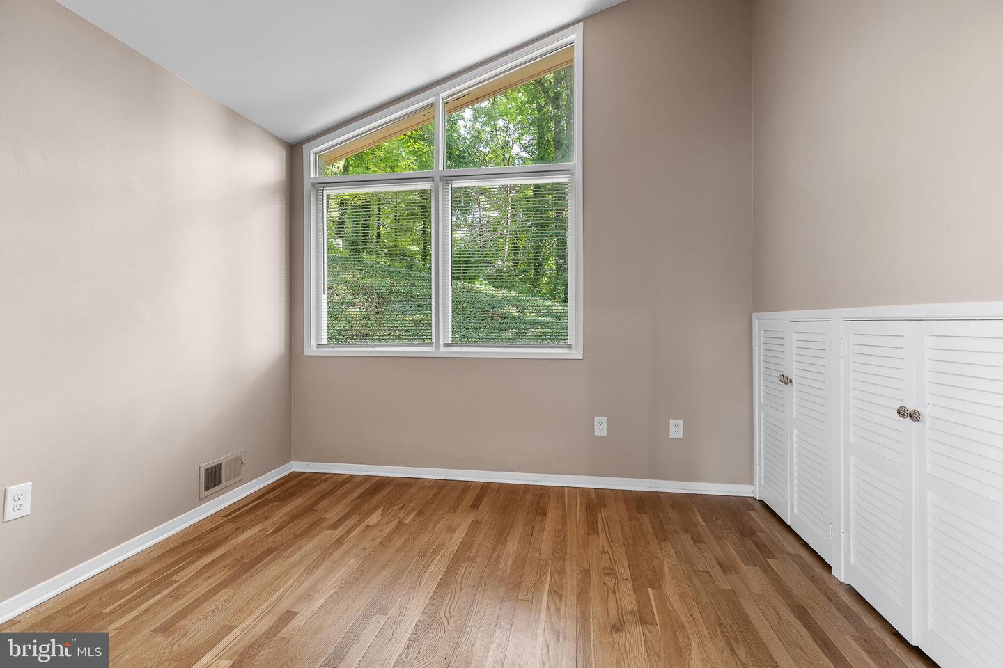 5608 ETON CT, ALEXANDRIA, Virginia 22312, 3 Bedrooms Bedrooms, ,1 BathroomBathrooms,Residential,For sale,5608 ETON CT,VAFX2255580 MLS # VAFX2255580