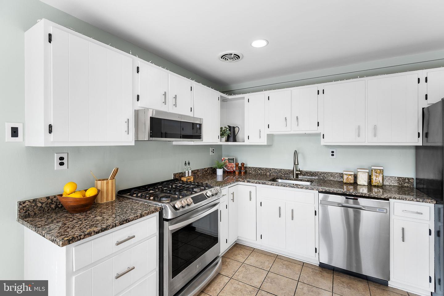 5608 ETON CT, ALEXANDRIA, Virginia 22312, 3 Bedrooms Bedrooms, ,1 BathroomBathrooms,Residential,For sale,5608 ETON CT,VAFX2255580 MLS # VAFX2255580