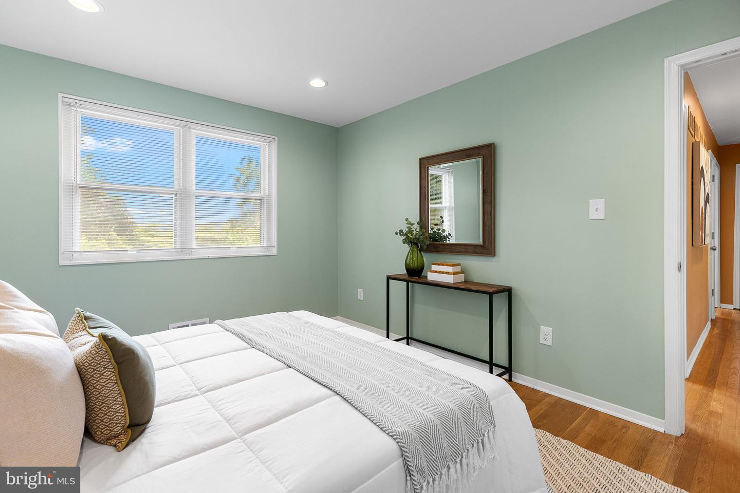 5608 ETON CT, ALEXANDRIA, Virginia 22312, 3 Bedrooms Bedrooms, ,1 BathroomBathrooms,Residential,For sale,5608 ETON CT,VAFX2255580 MLS # VAFX2255580